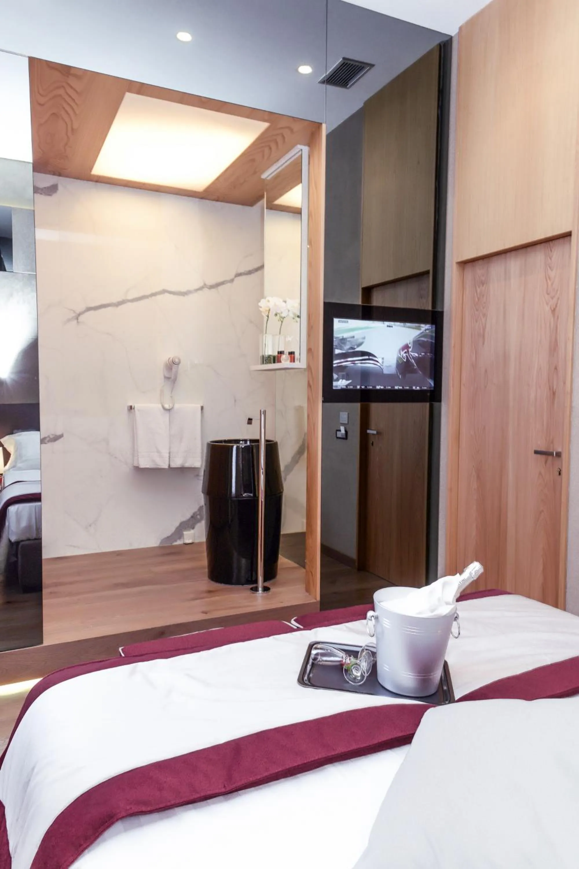 Bedroom in Sun Suite Luxury Pantheon