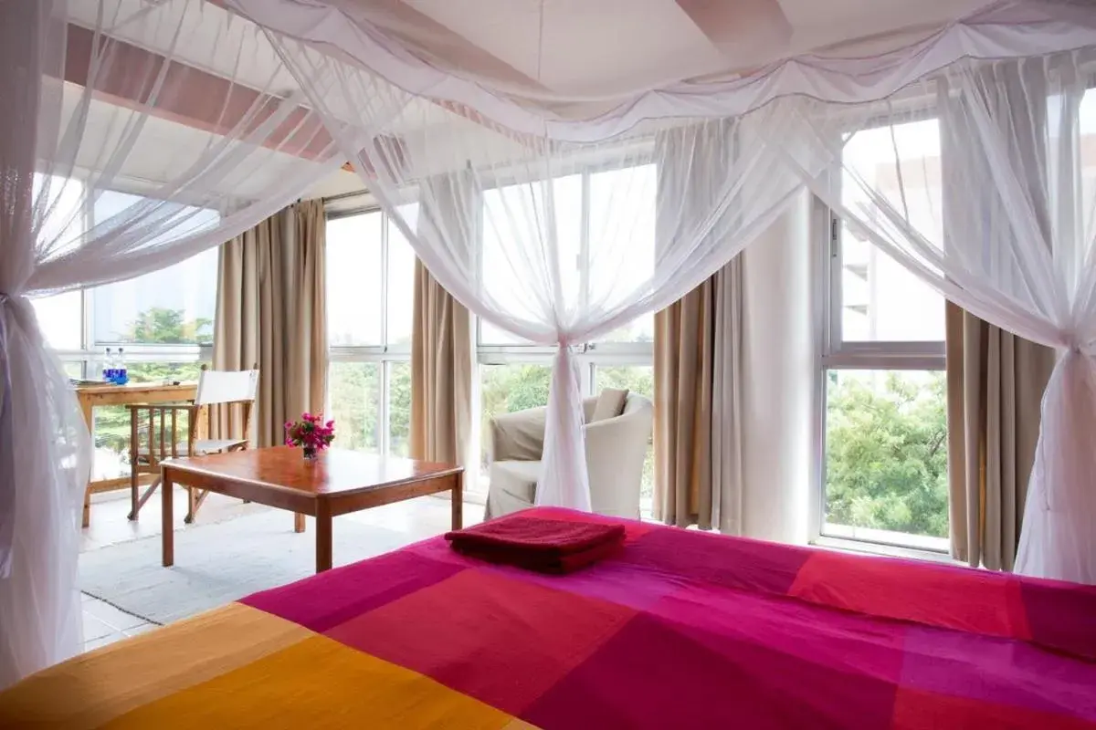 Small Double Room in Q-Bar & Guesthouse Small Double Room in Q-Bar & Guesthouse