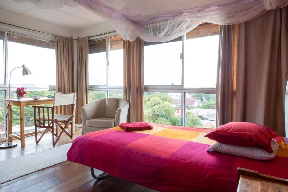 Photo of the whole room, Bed in Q-Bar & Guesthouse