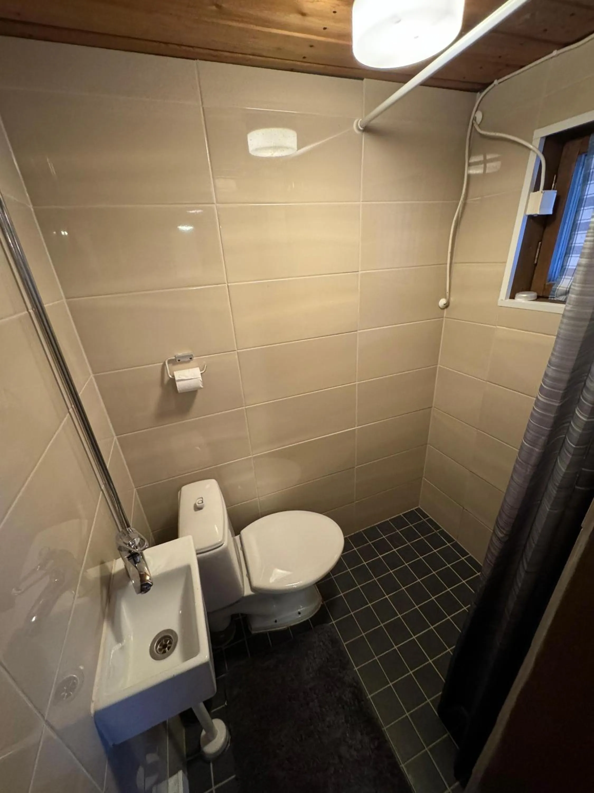 Shower in Cottages RukaTupa