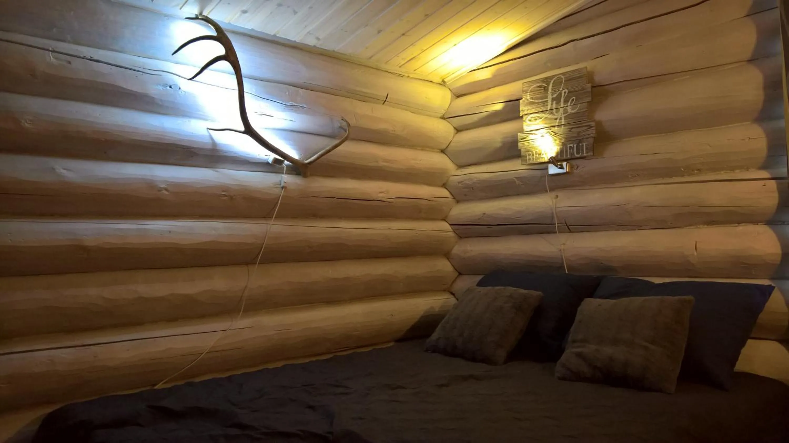 Living room, Bed in Cottages RukaTupa