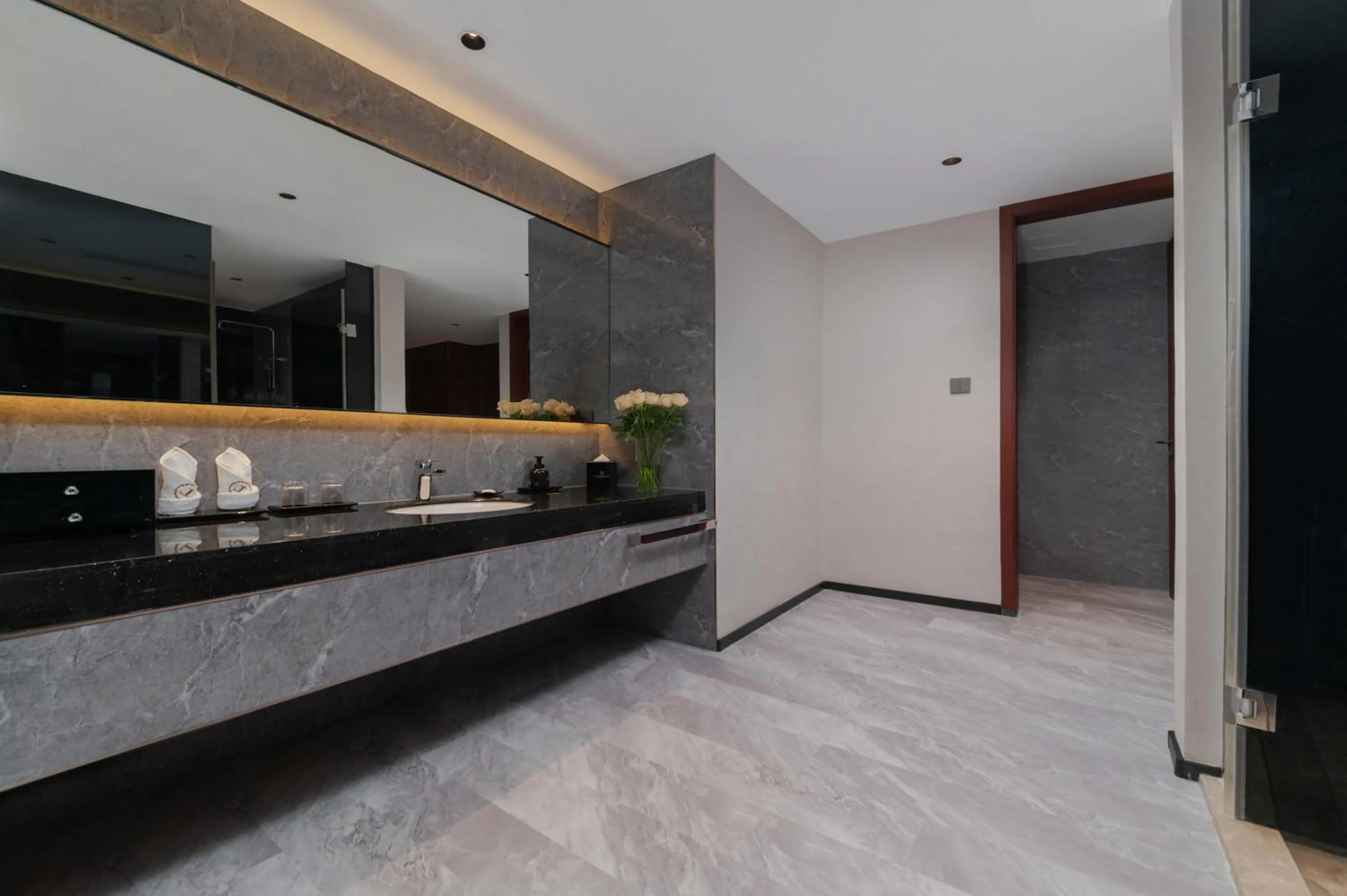 Bathroom in Treasure Island Hotel HUMEN