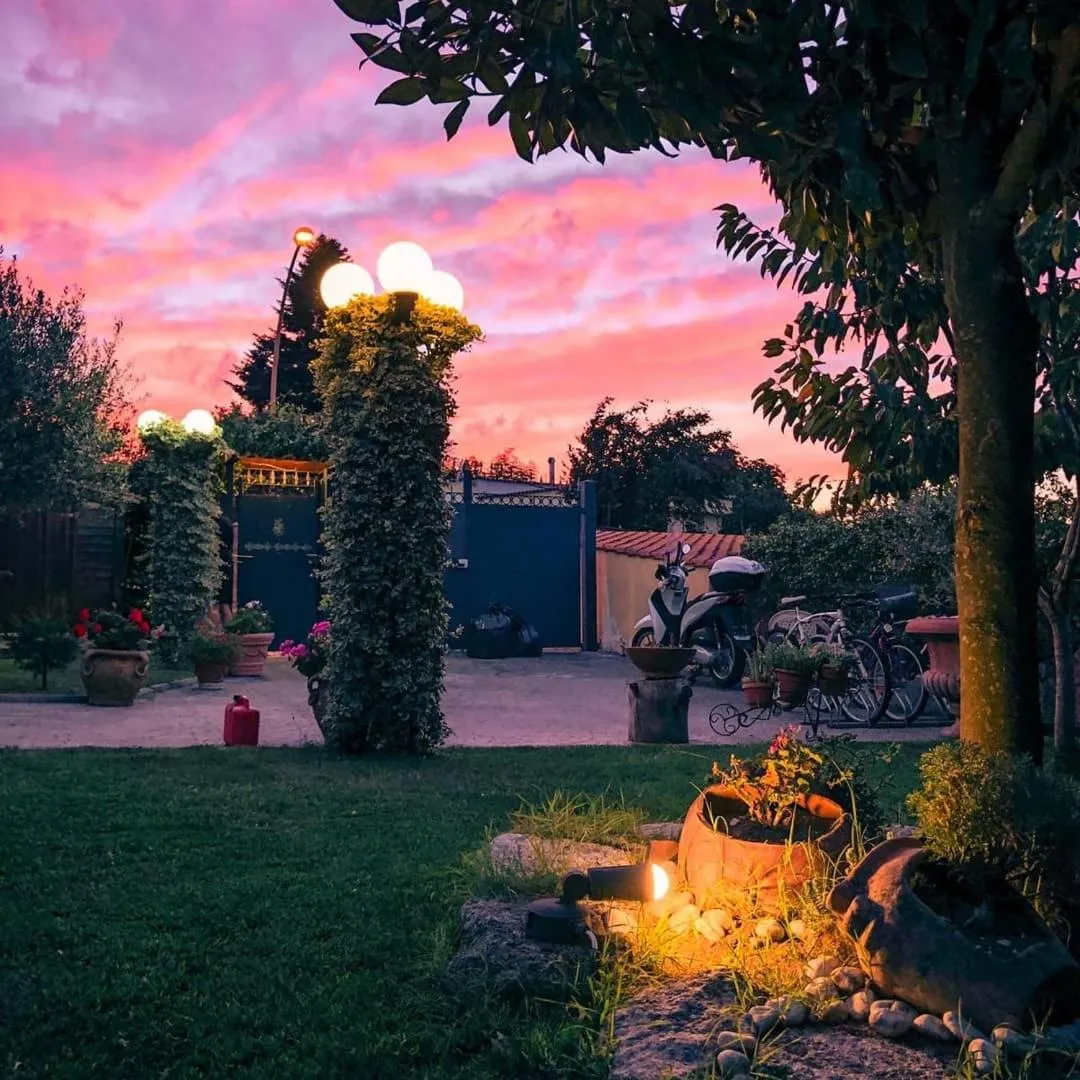 Garden in Il Bacio e La Nocciola