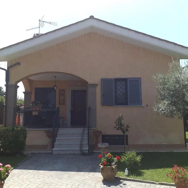 Facade/entrance in Il Bacio e La Nocciola