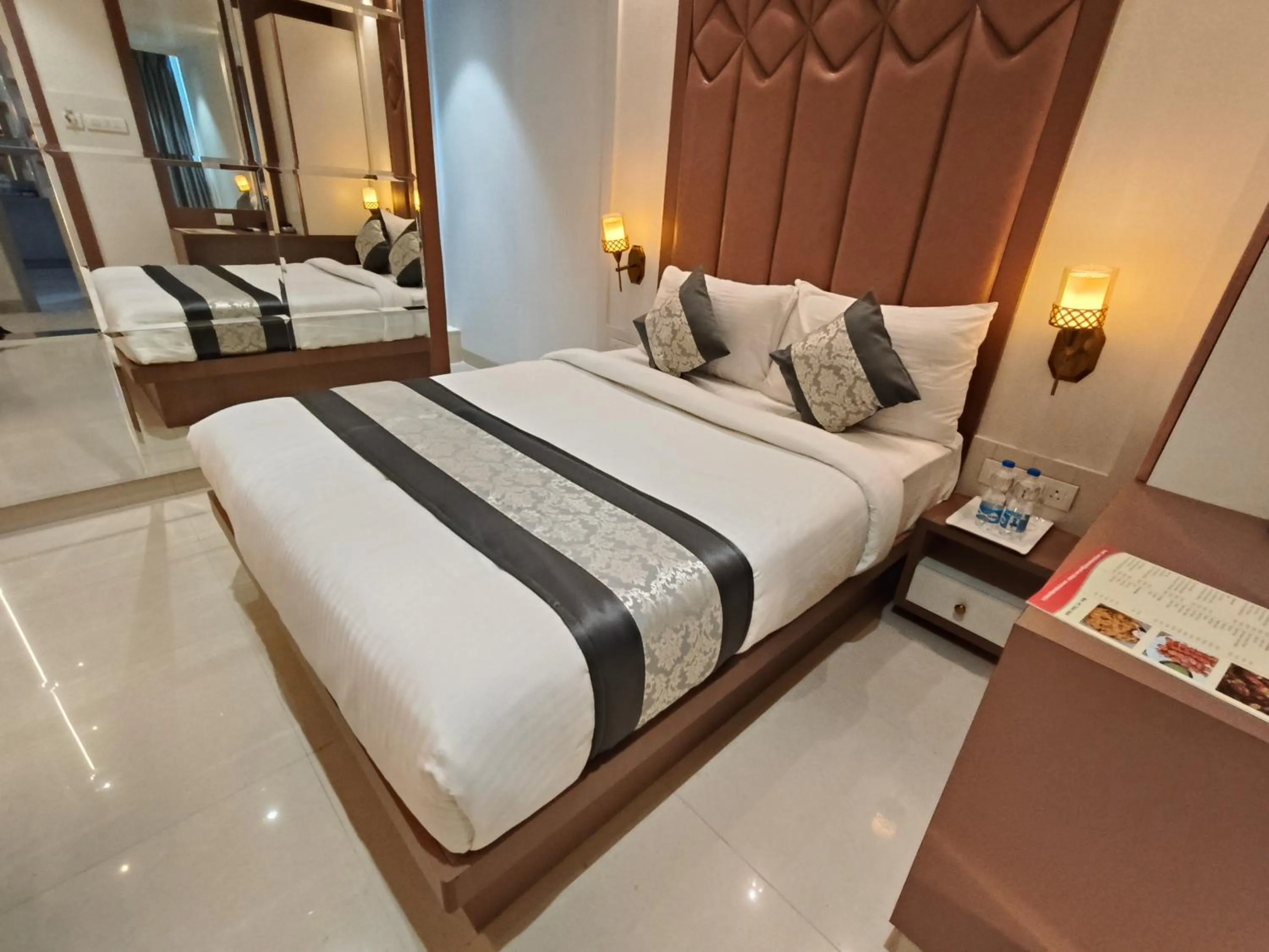 Bedroom, Bed in Hotel Melody Boutique Thane