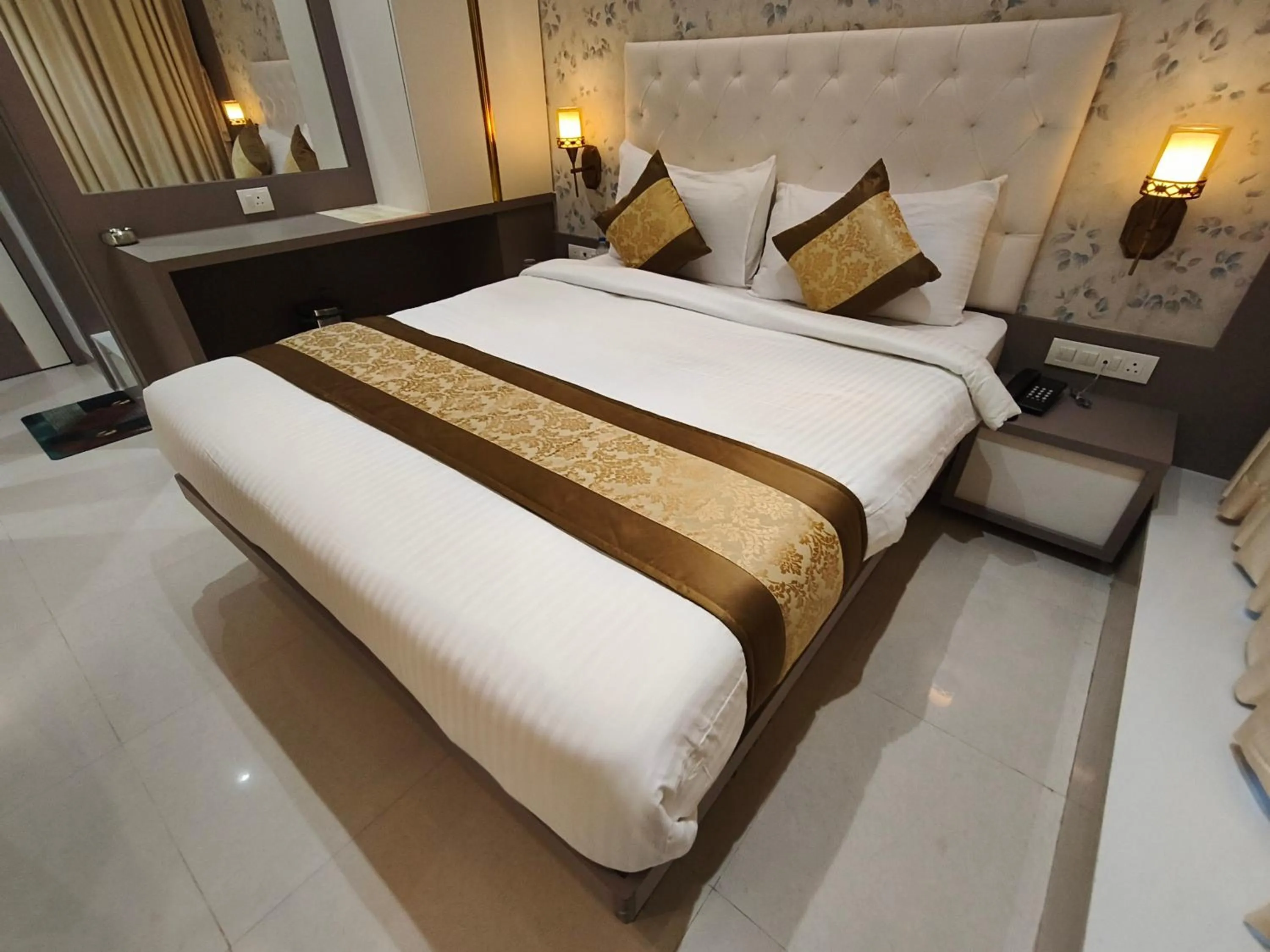 Bed in Hotel Melody Boutique Thane