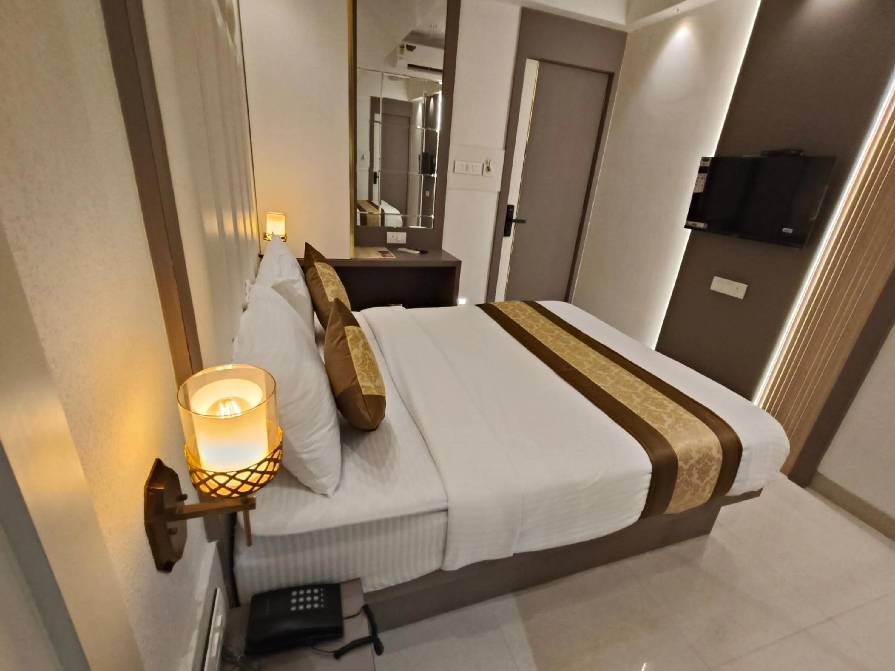 Bed in Hotel Melody Boutique Thane