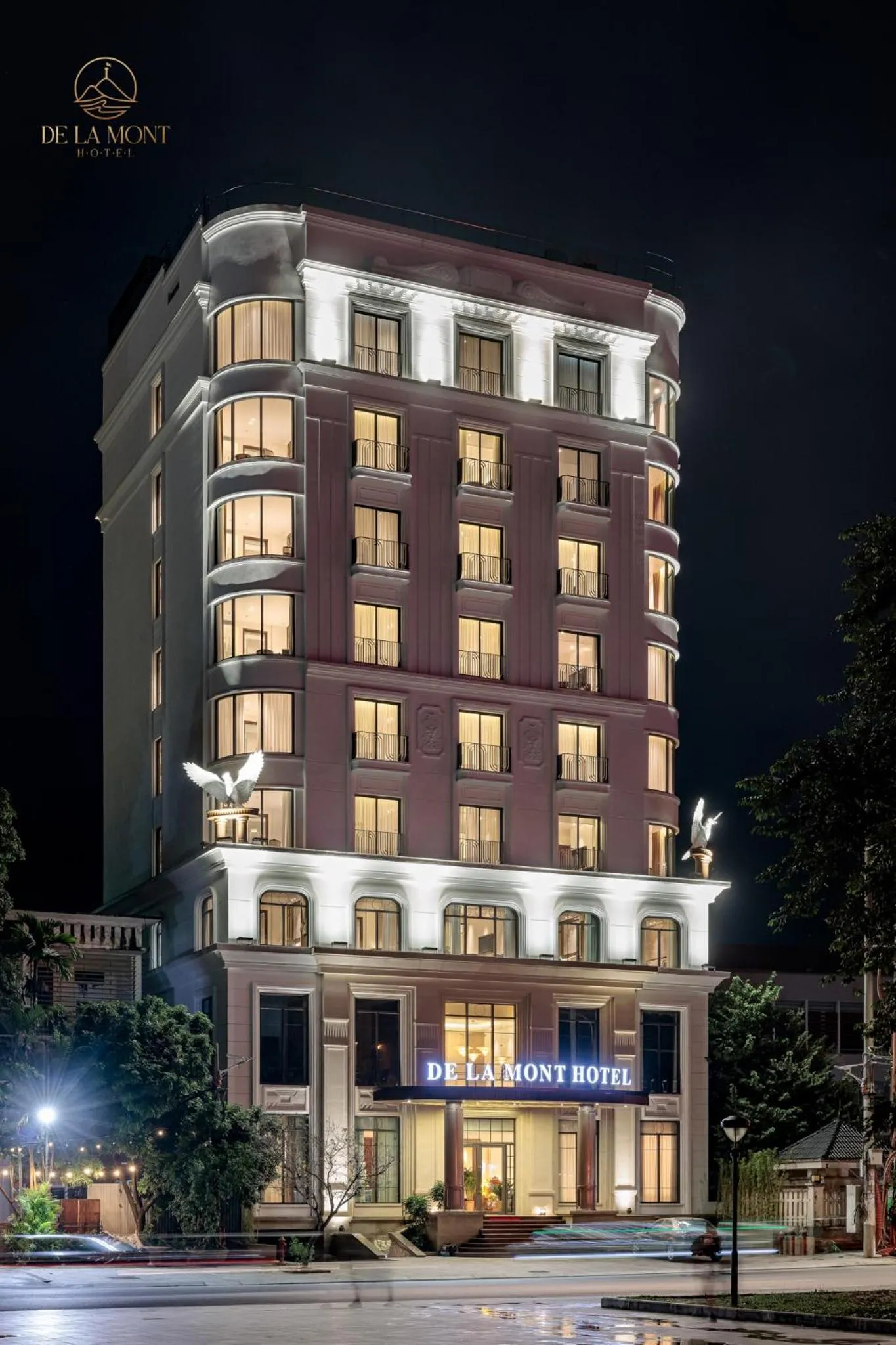 Property building in De La Mont Hotel Ha Giang