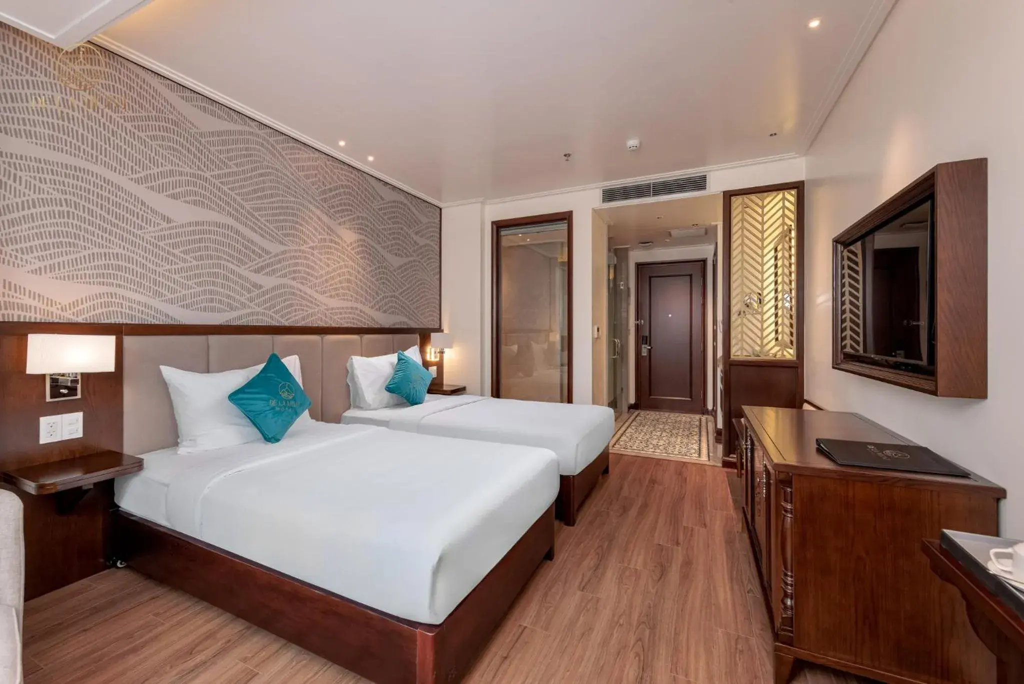 Superior Twin Room in De La Mont Hotel Ha Giang Superior Twin Room in De La Mont Hotel Ha Giang