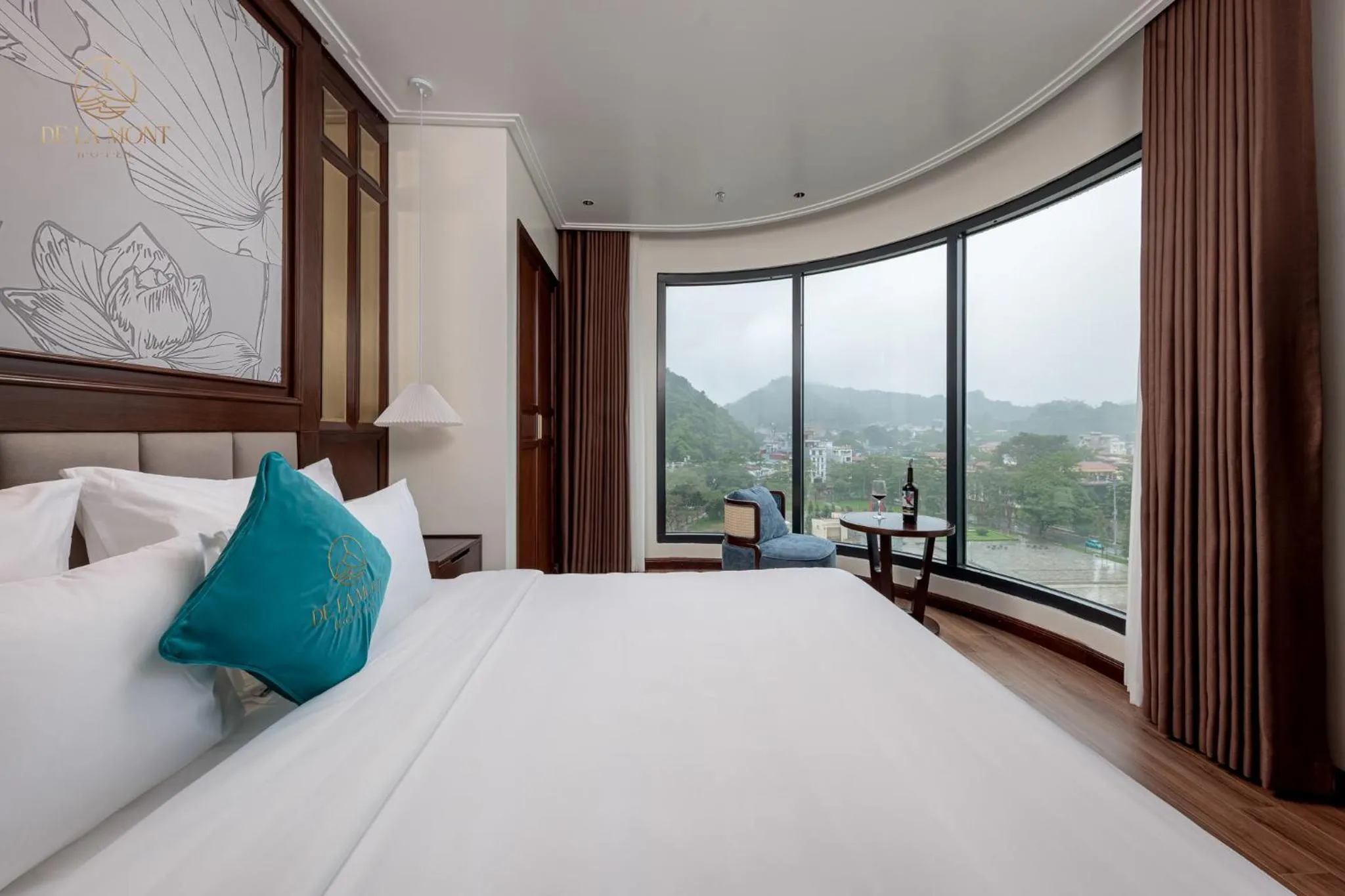 Bed in De La Mont Hotel Ha Giang