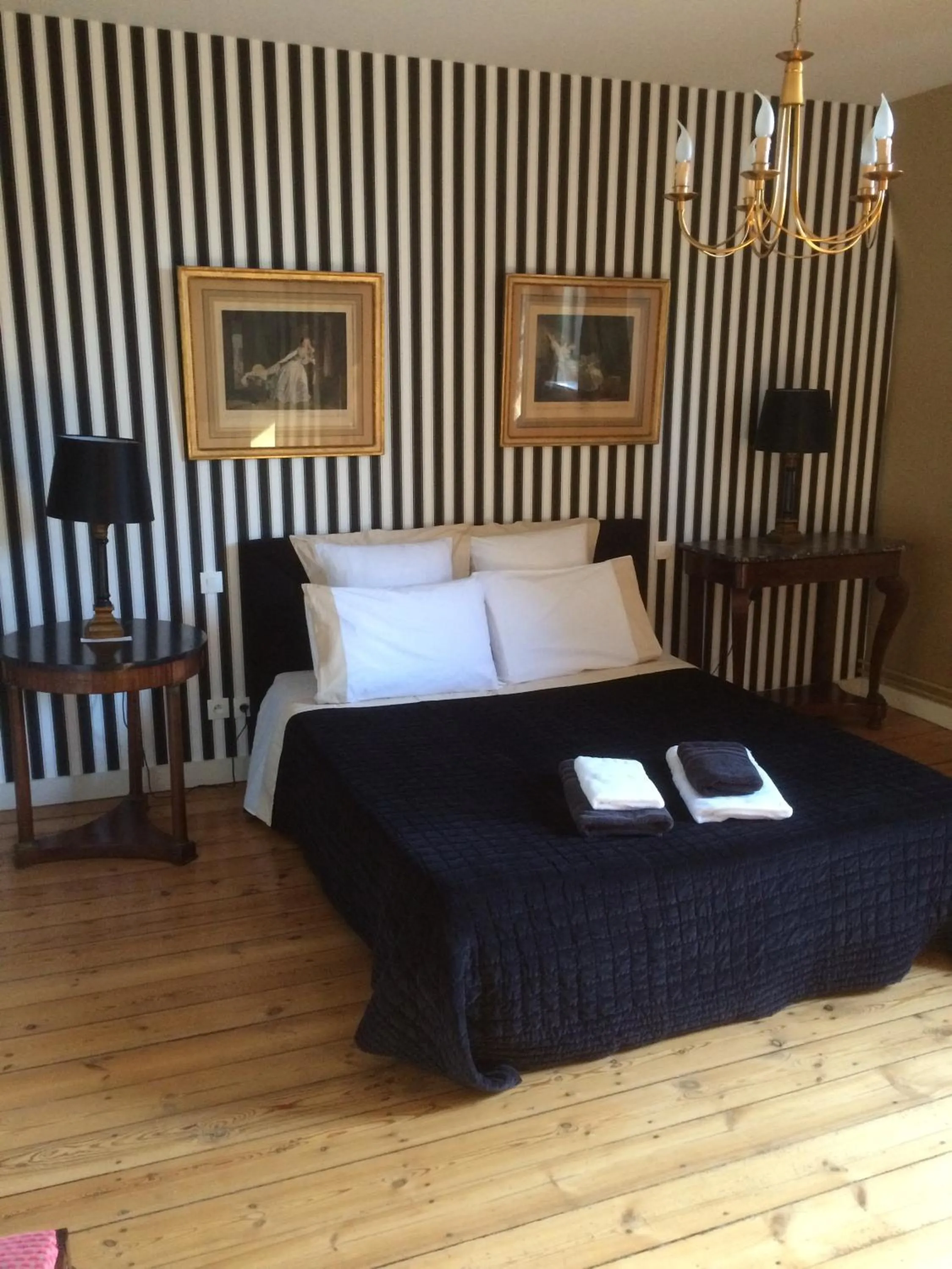 Photo of the whole room, Bed in Le Clos Boutenelle