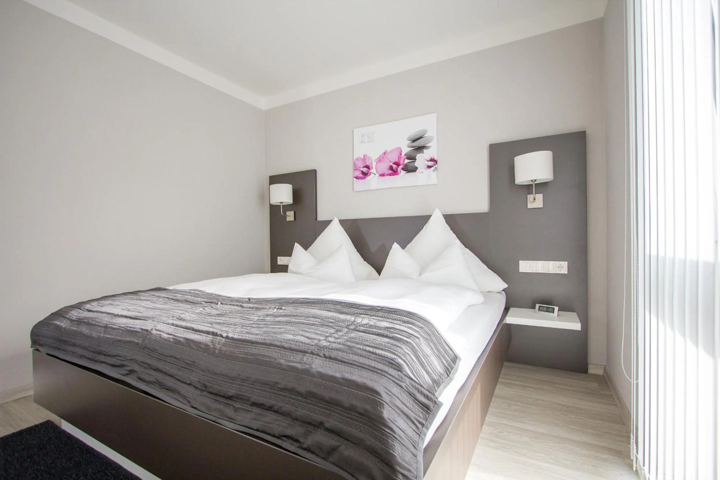 Photo of the whole room, Bed in ApartHotel "Am Fließ"