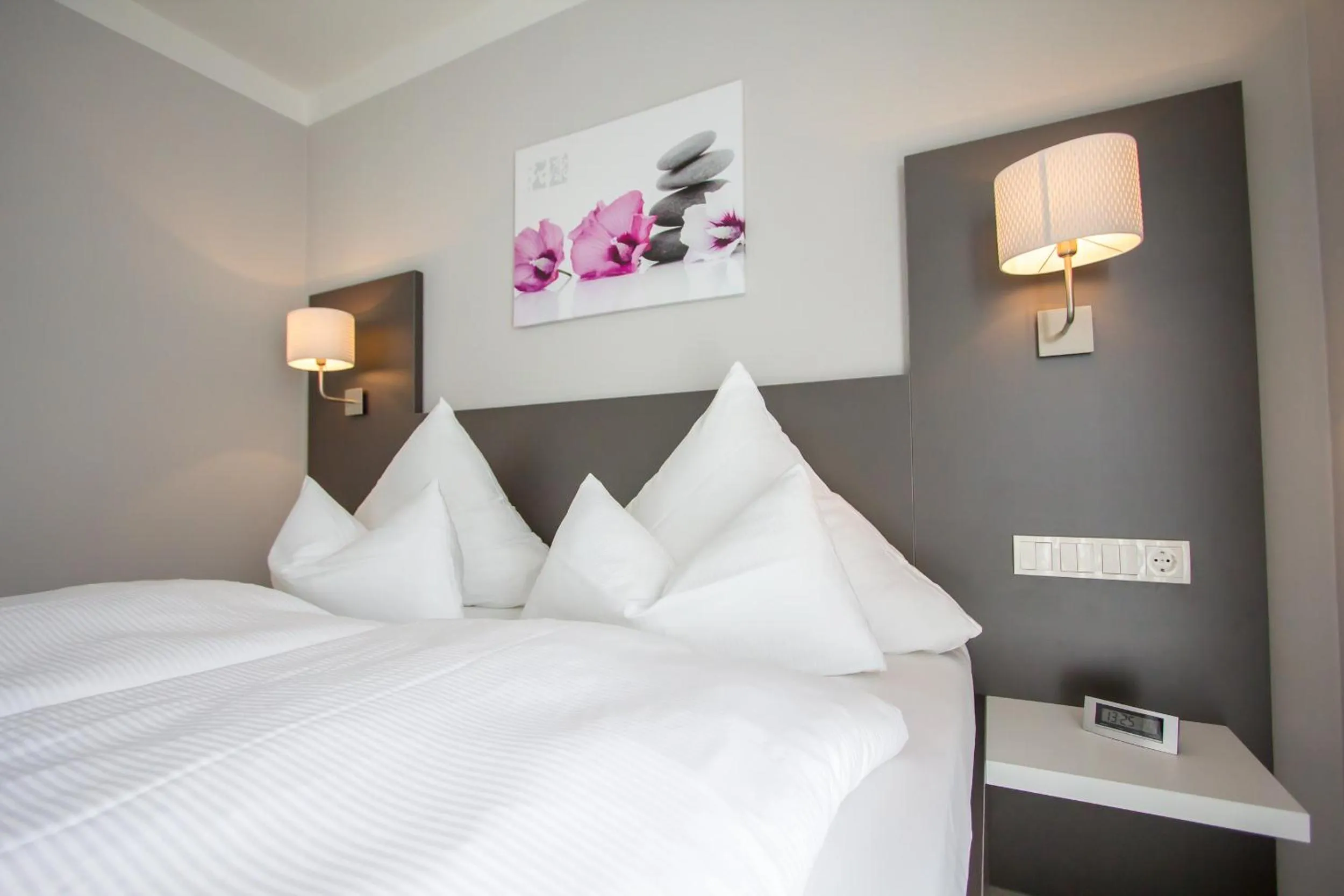 Photo of the whole room, Bed in ApartHotel "Am Fließ"