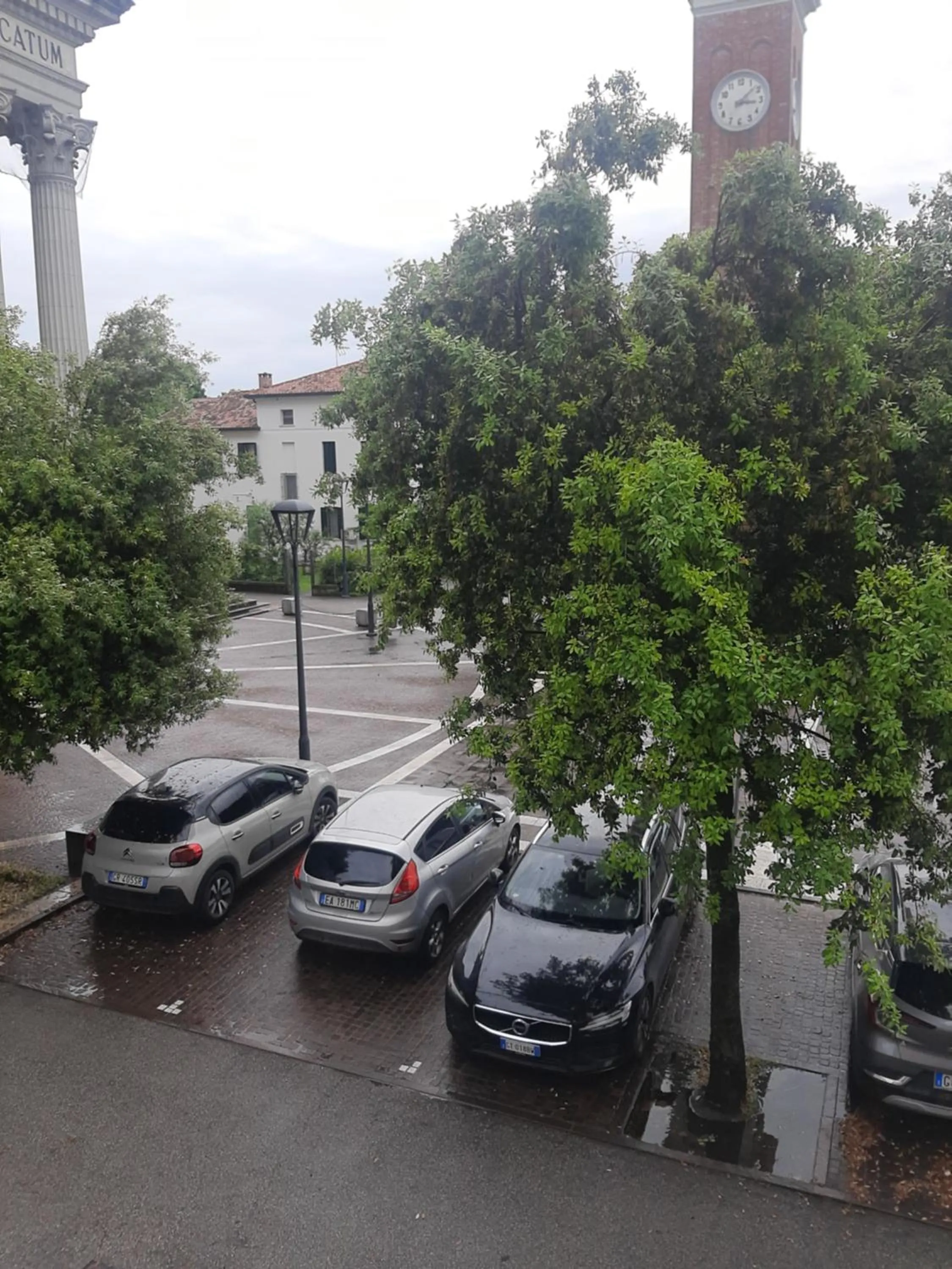 City view in Travellers Lodge Bed & Rooms