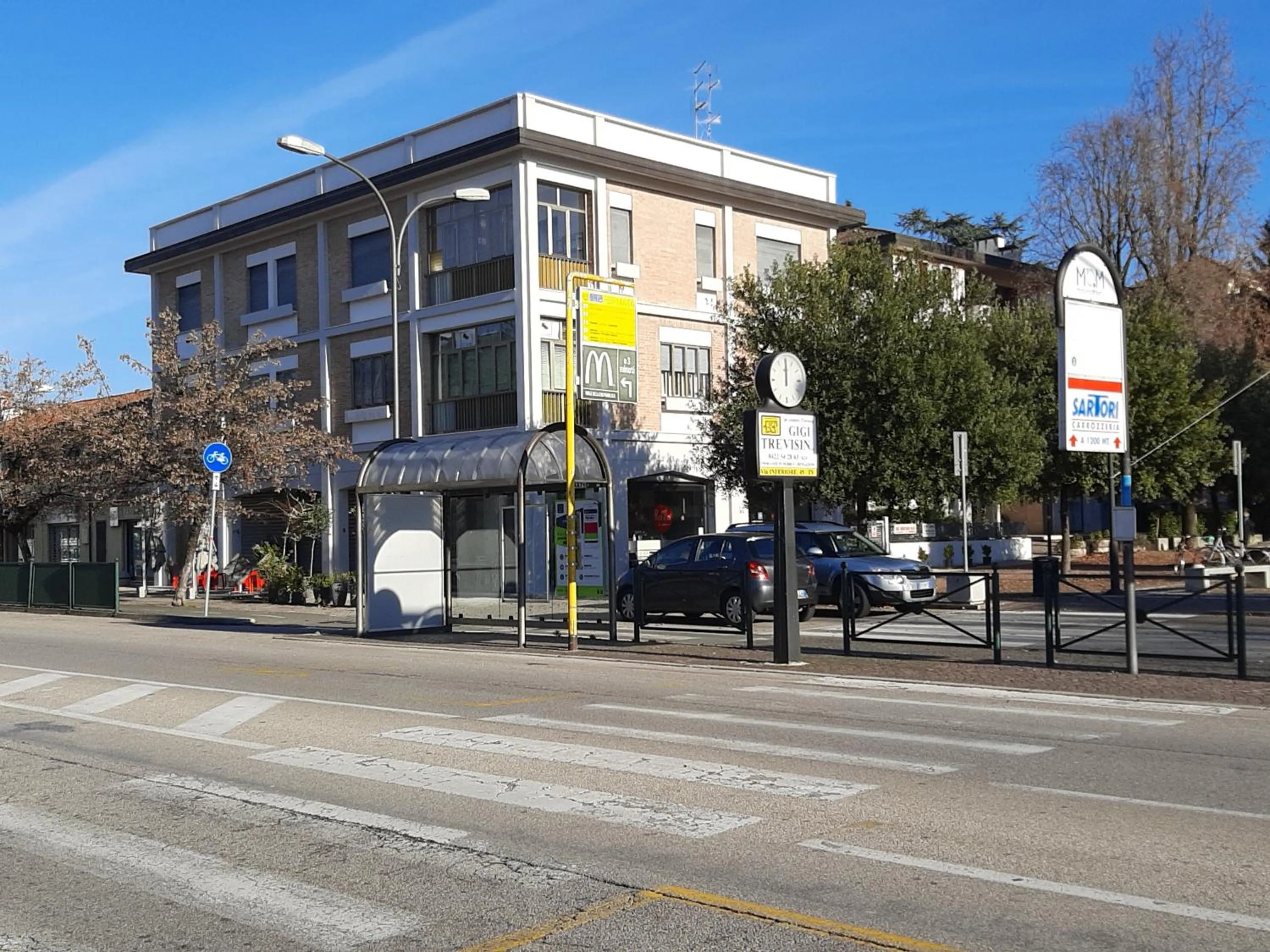 Travellers Lodge Bed & Rooms