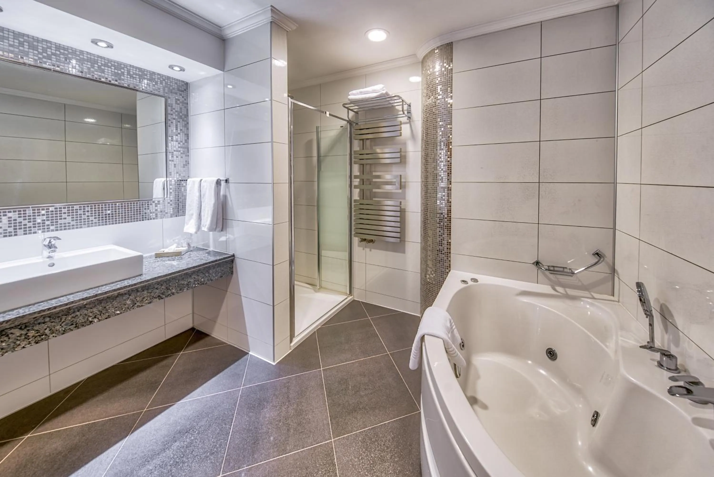 Bathroom in Atakosk Group Hotels