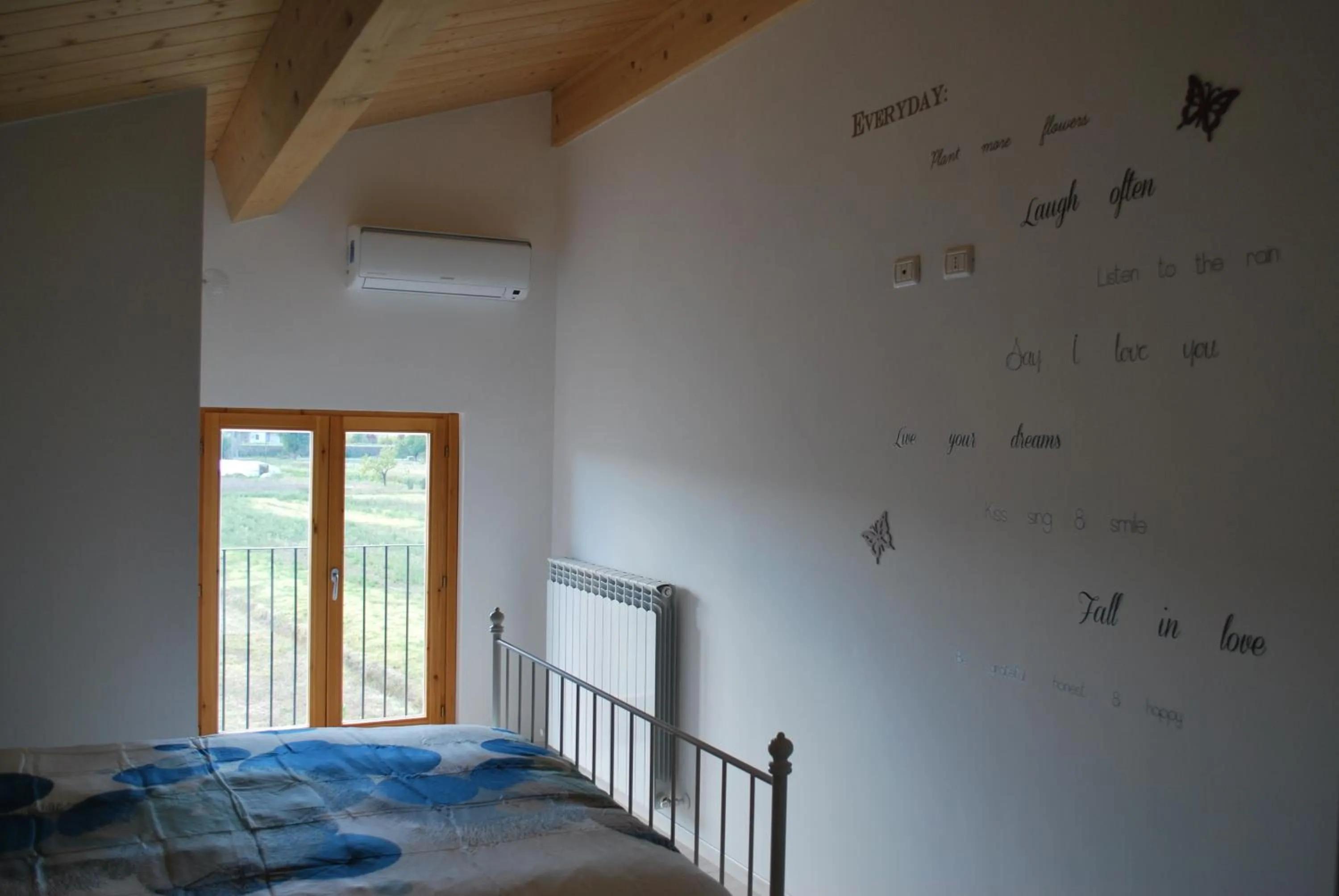 Photo of the whole room, Bed in B&B Cuor Di Lavanda