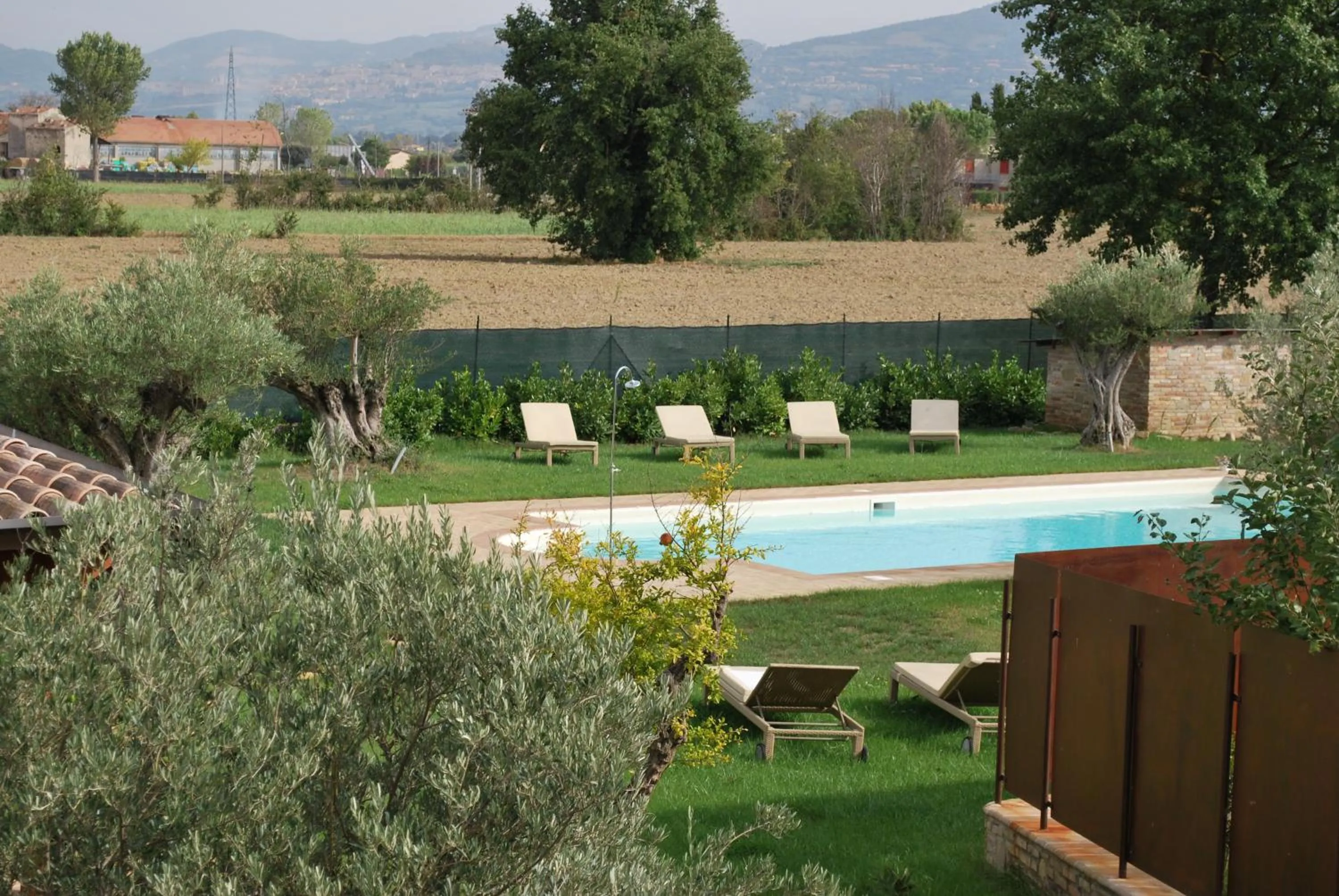 Pool view in B&B Cuor Di Lavanda