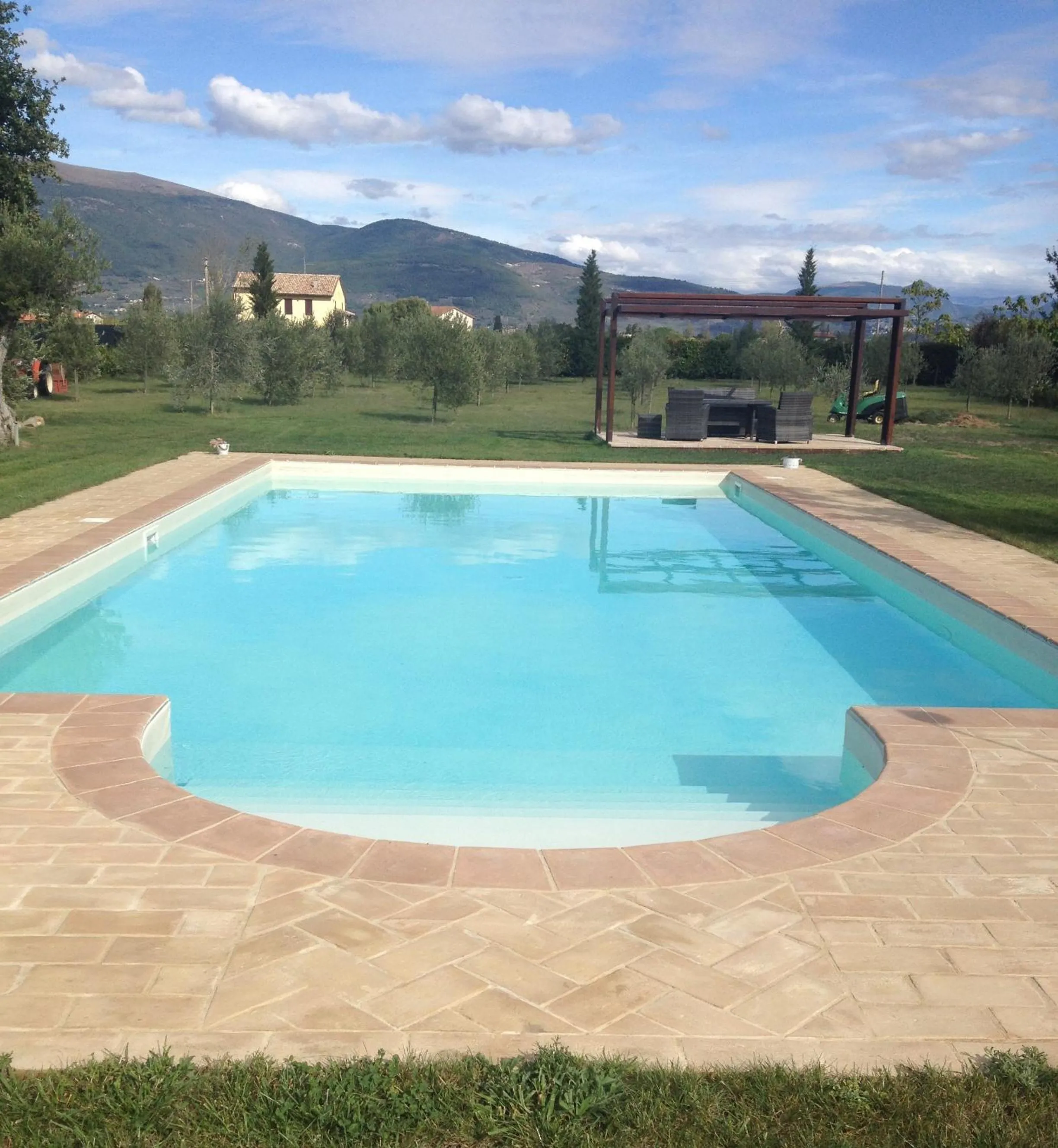 Swimming pool in B&B Cuor Di Lavanda