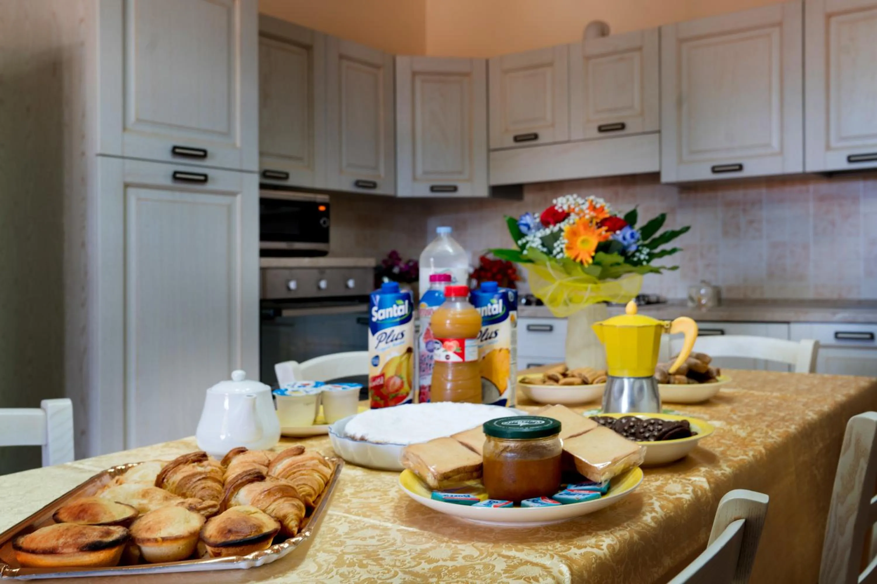 Breakfast in Aura Solis B&B