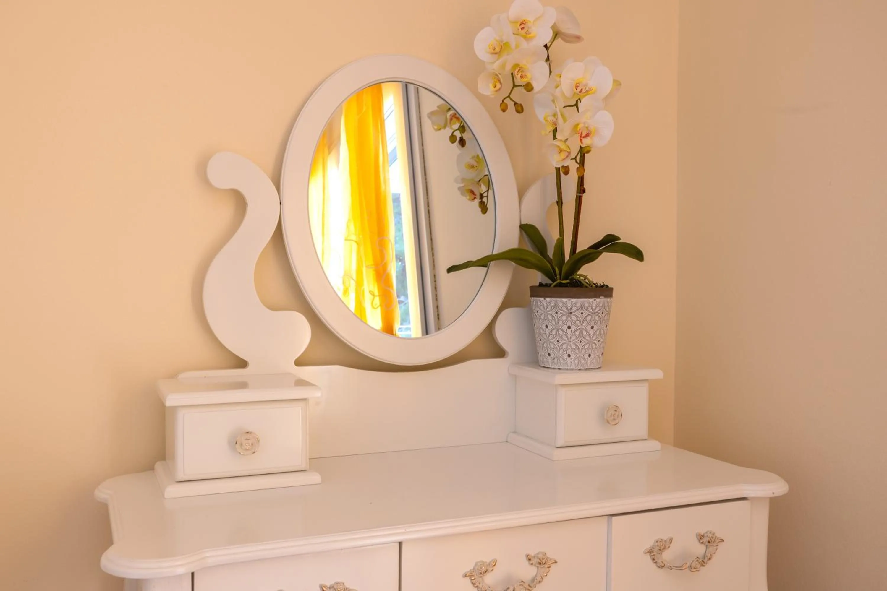Decorative detail in Aura Solis B&B