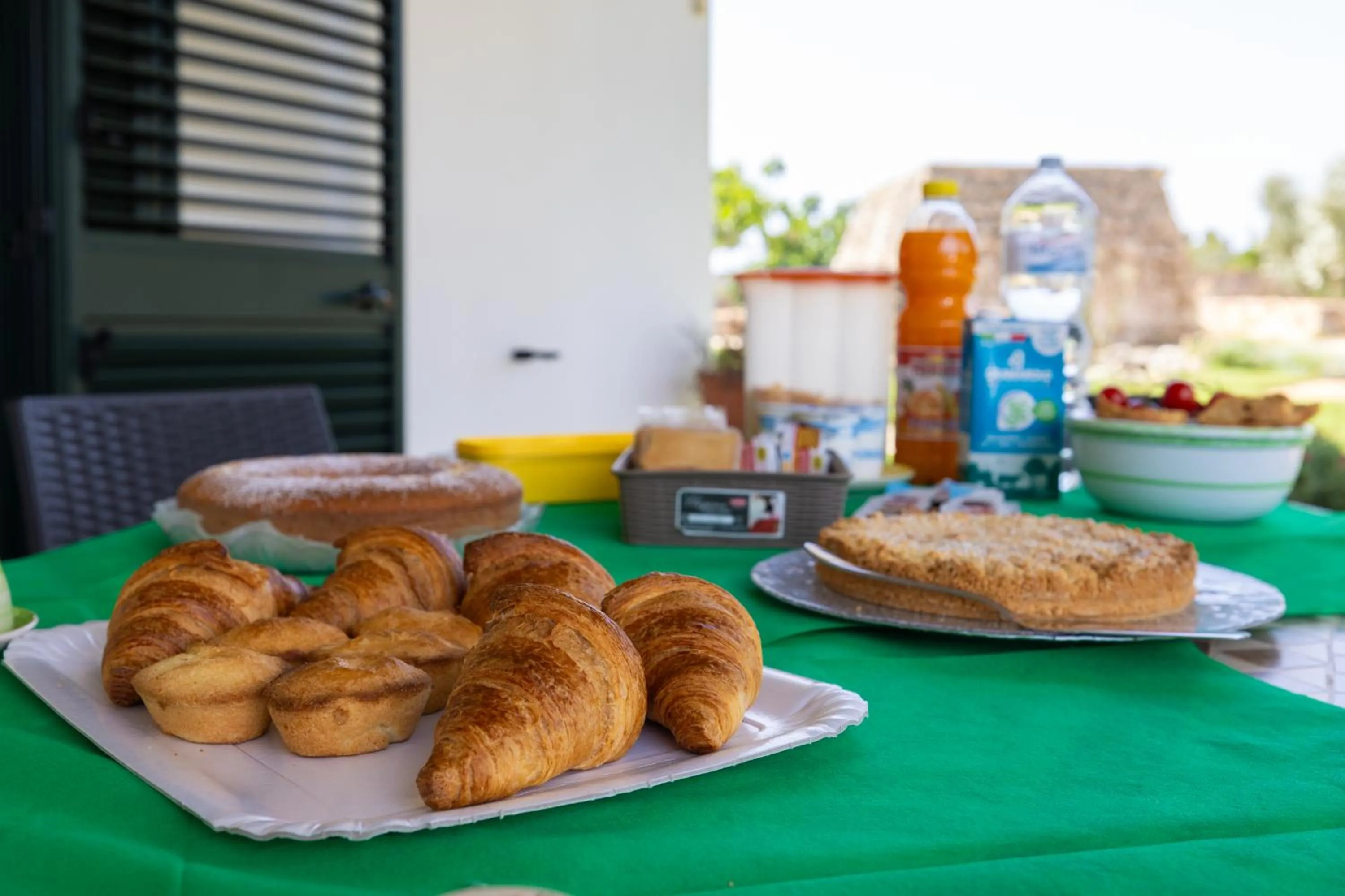 Breakfast in Aura Solis B&B