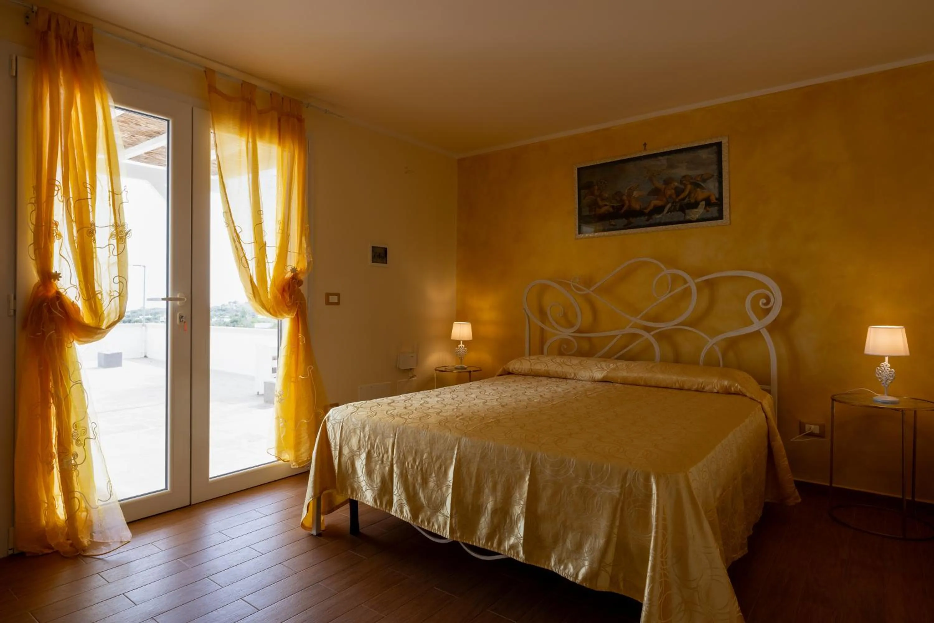 Photo of the whole room, Bed in Aura Solis B&B