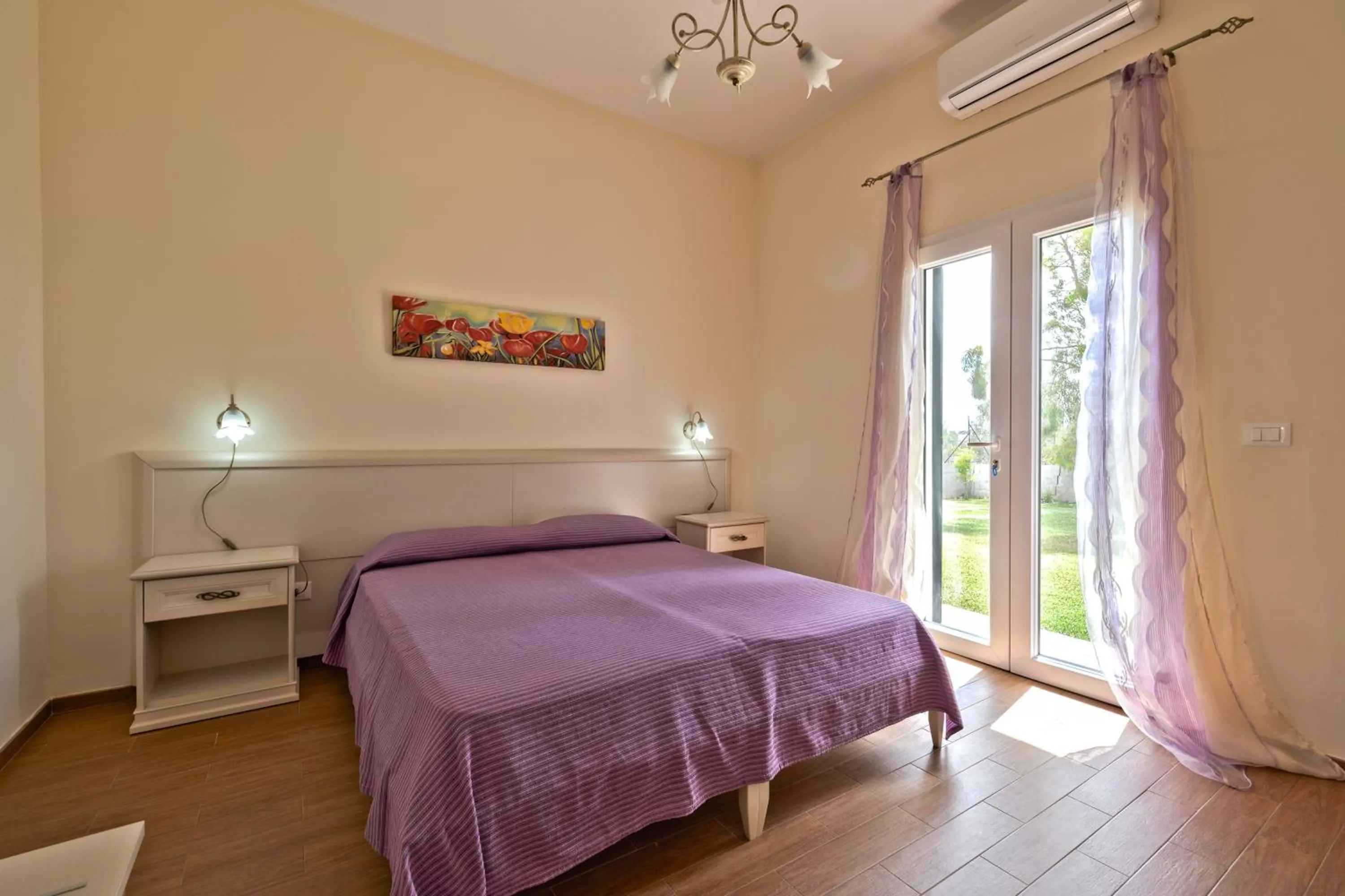 Photo of the whole room, Bed in Aura Solis B&B