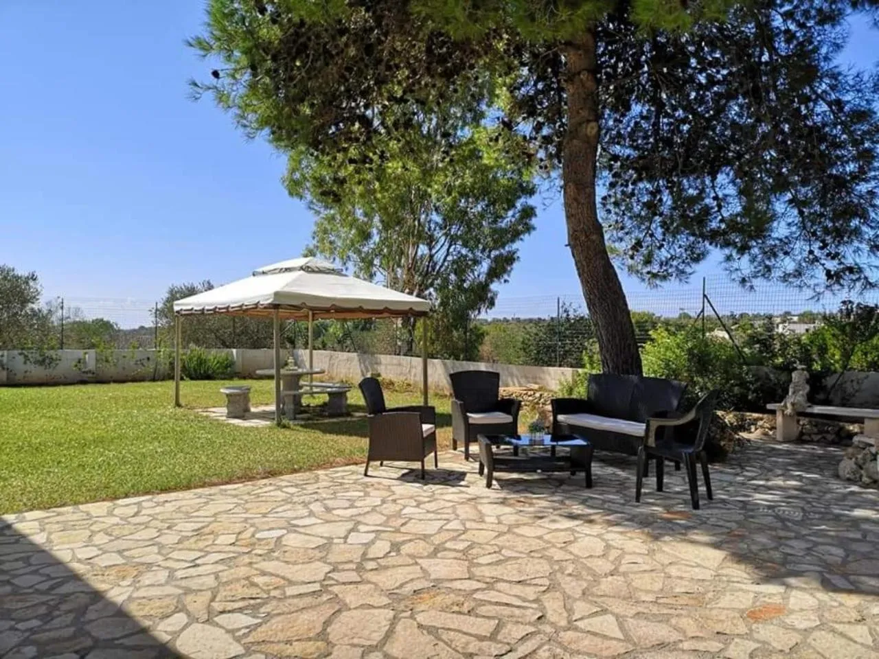 Garden in Aura Solis B&B