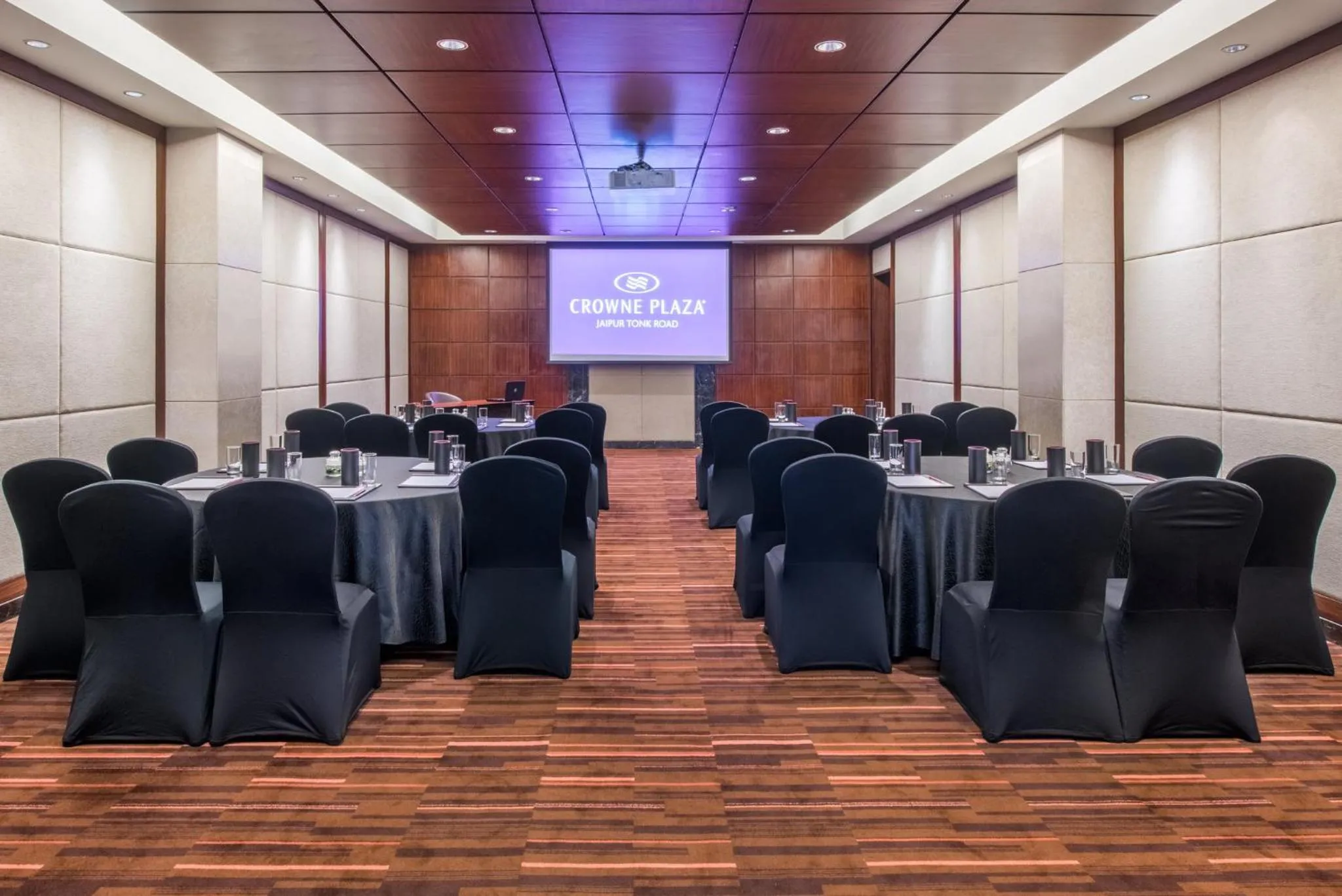 Meeting/conference room in InterContinental Jaipur Tonk Road by IHG