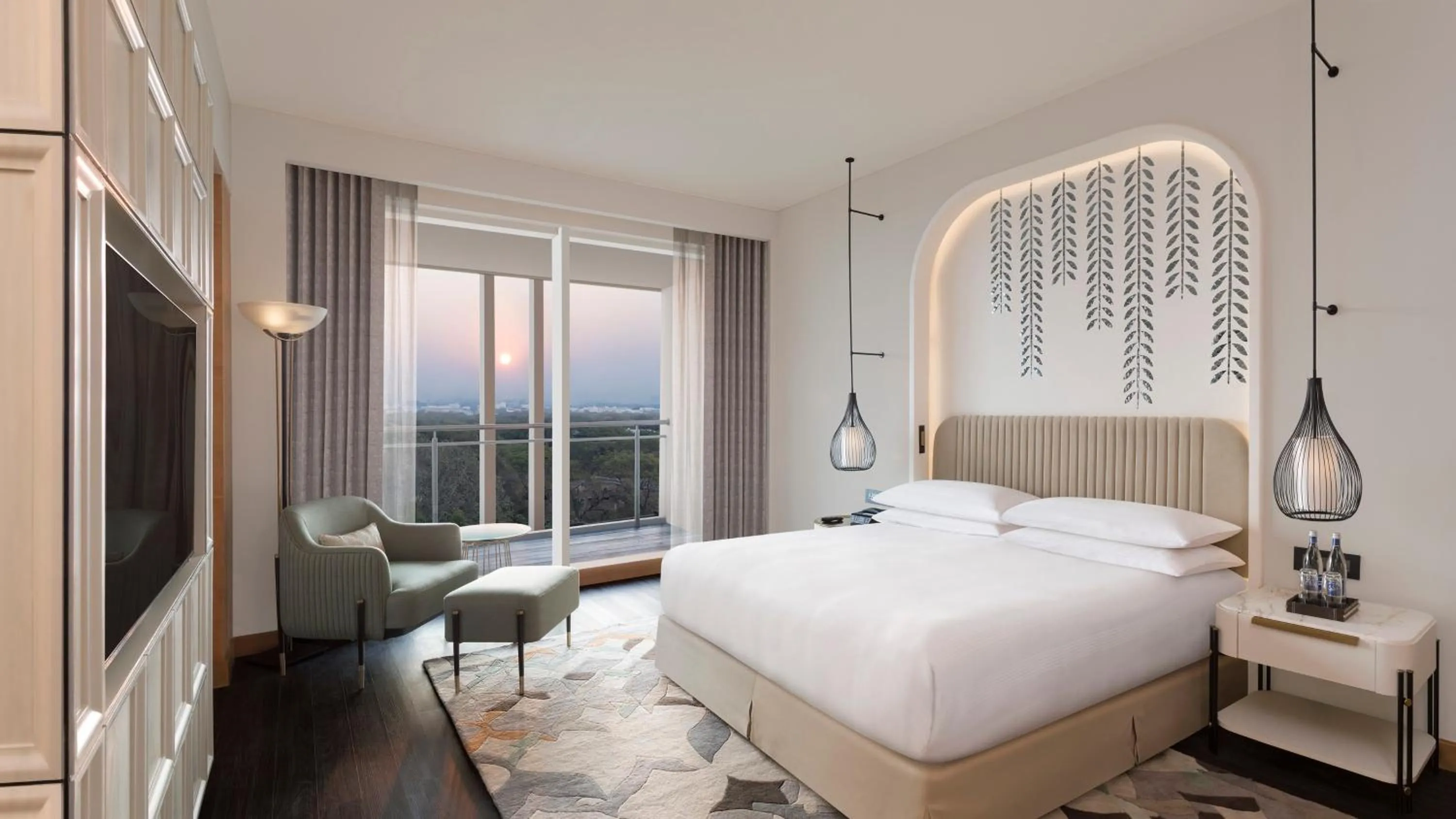 Photo of the whole room, Bed in InterContinental Jaipur Tonk Road by IHG