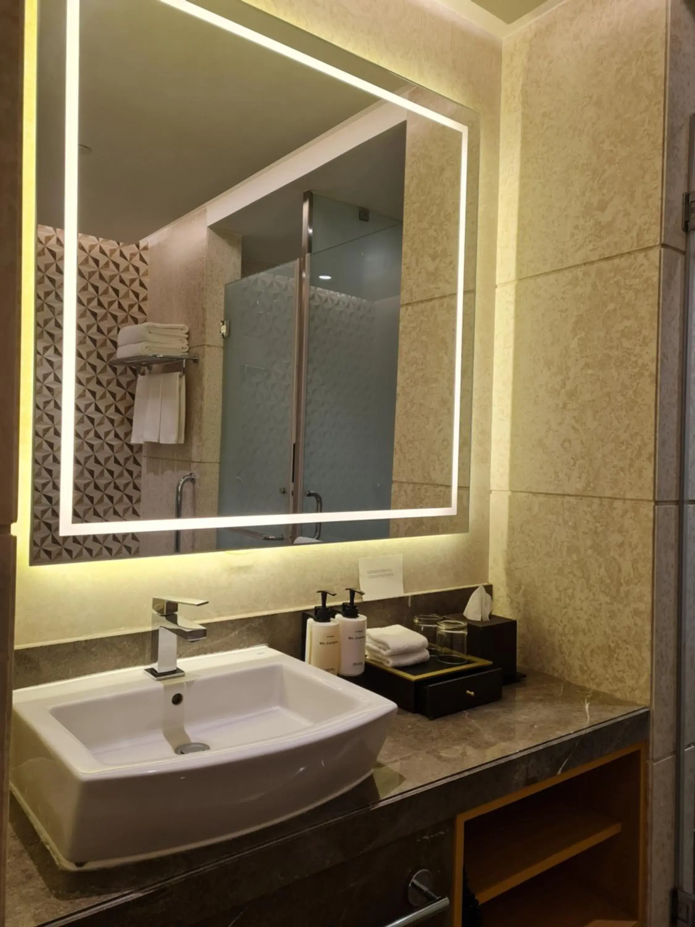Classic Room in InterContinental Jaipur Tonk Road by IHG Classic Room in InterContinental Jaipur Tonk Road by IHG