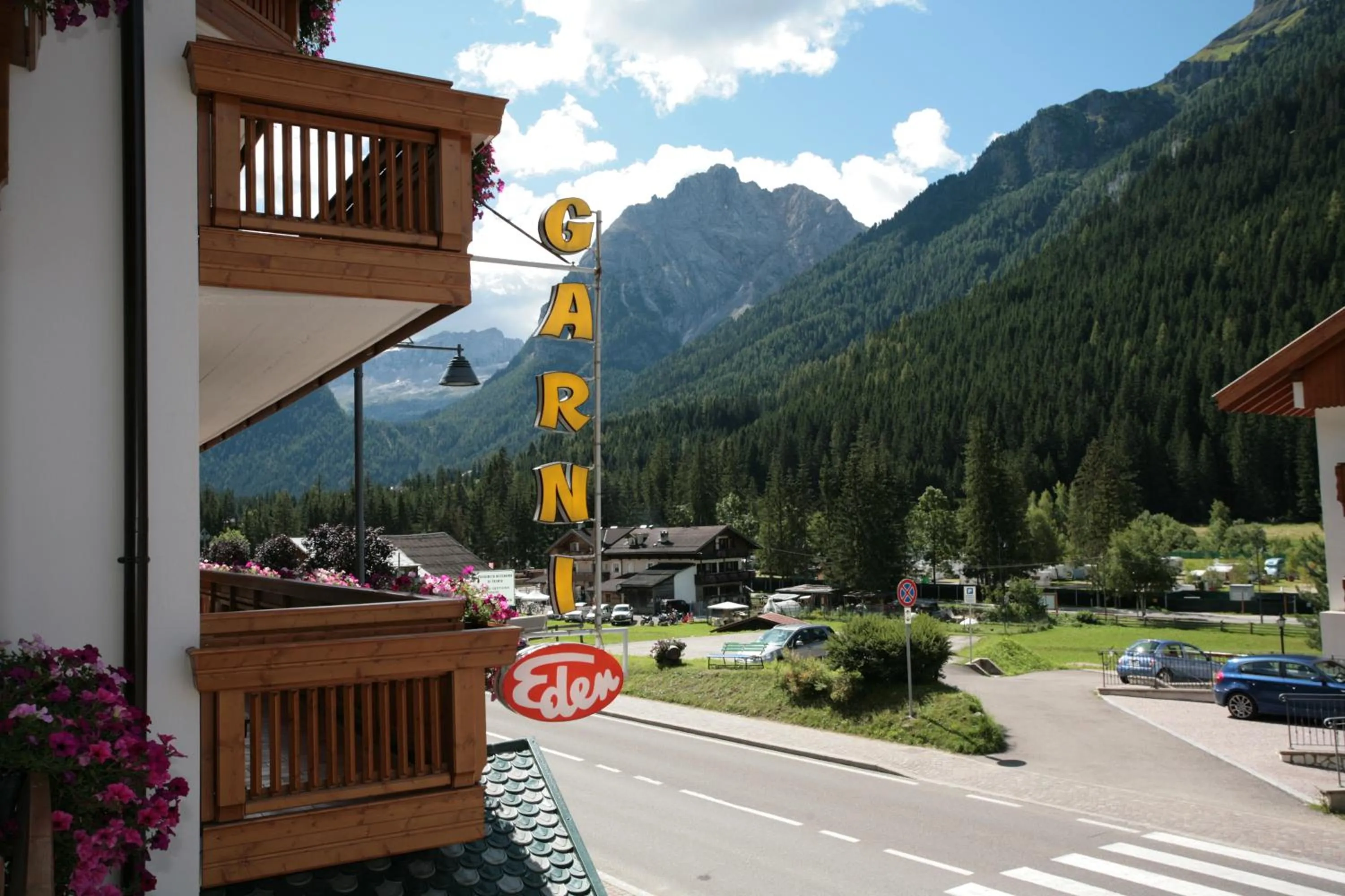 Bird's eye view in Garni Eden