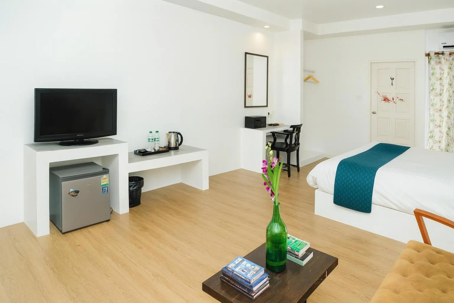 Superior Double Room in Chic Boutique Hotel, Patong