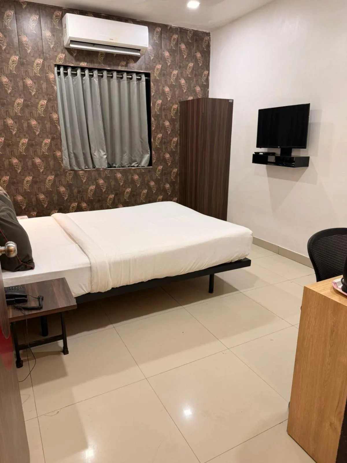 Bed in Hotel Lotus