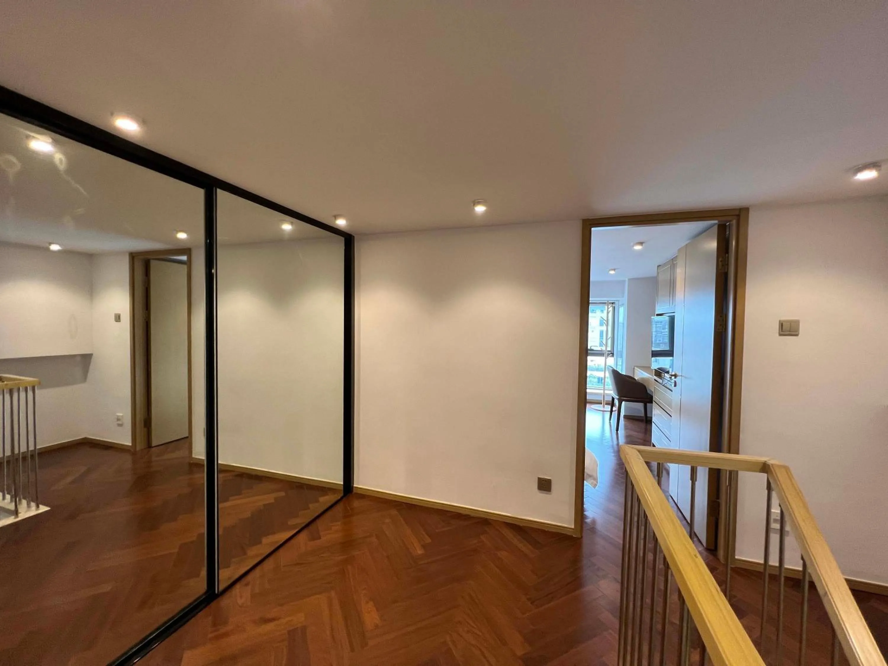 Decorative detail in Hongqiao Aegean Sea LOFT Apartment