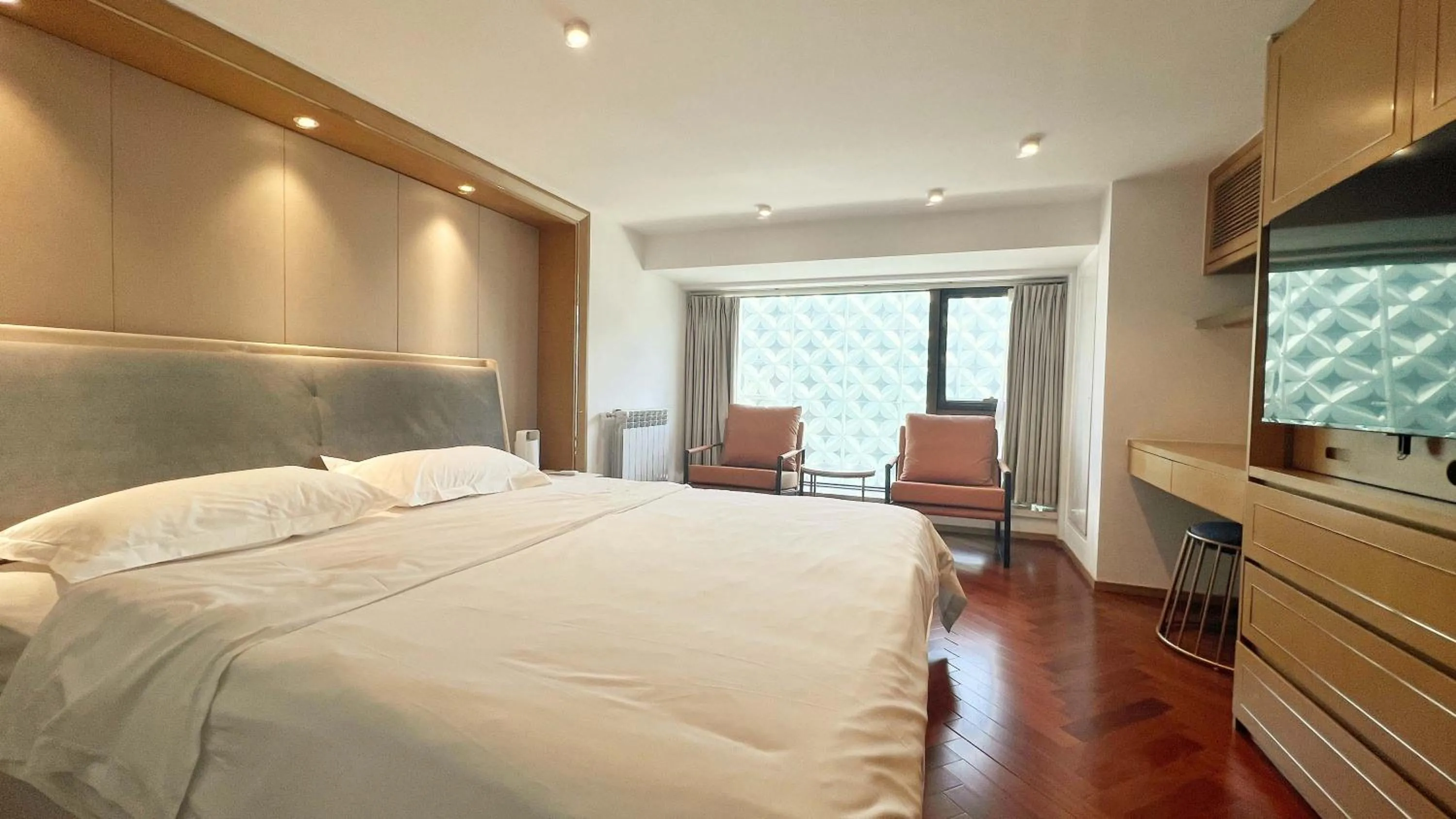 TV and multimedia, Bed in Hongqiao Aegean Sea LOFT Apartment