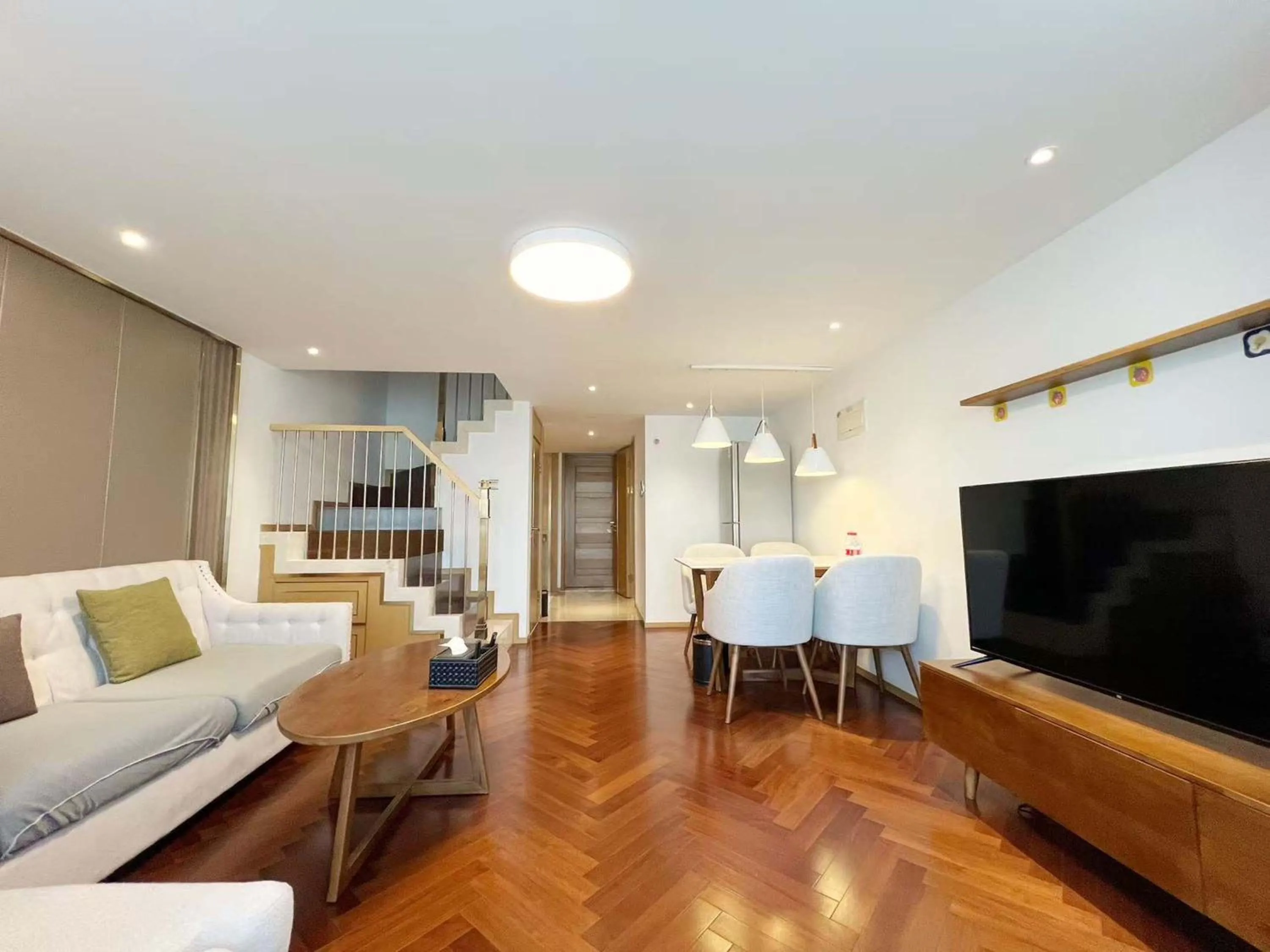 TV and multimedia in Hongqiao Aegean Sea LOFT Apartment