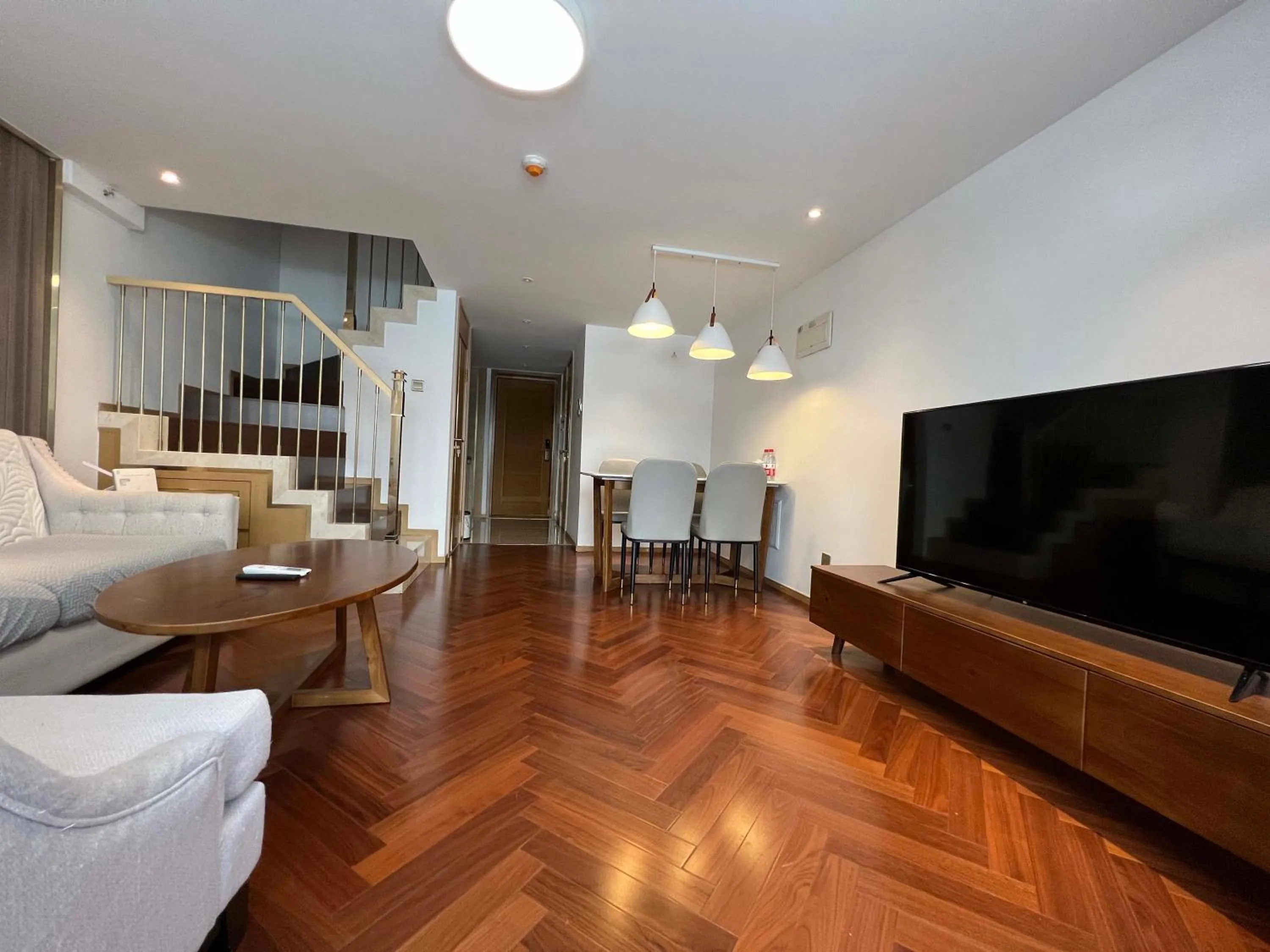 TV and multimedia in Hongqiao Aegean Sea LOFT Apartment
