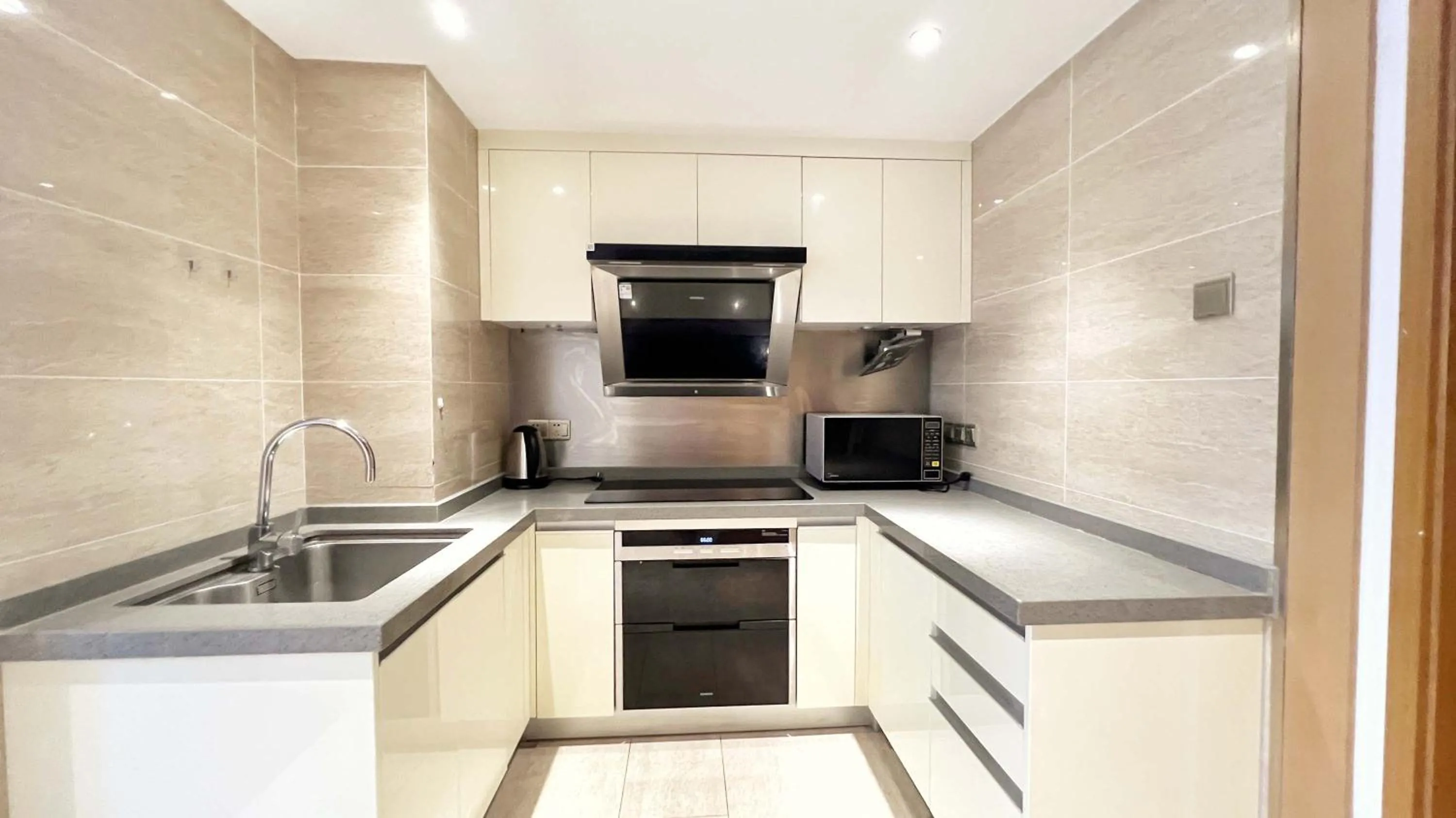 Kitchen or kitchenette in Hongqiao Aegean Sea LOFT Apartment