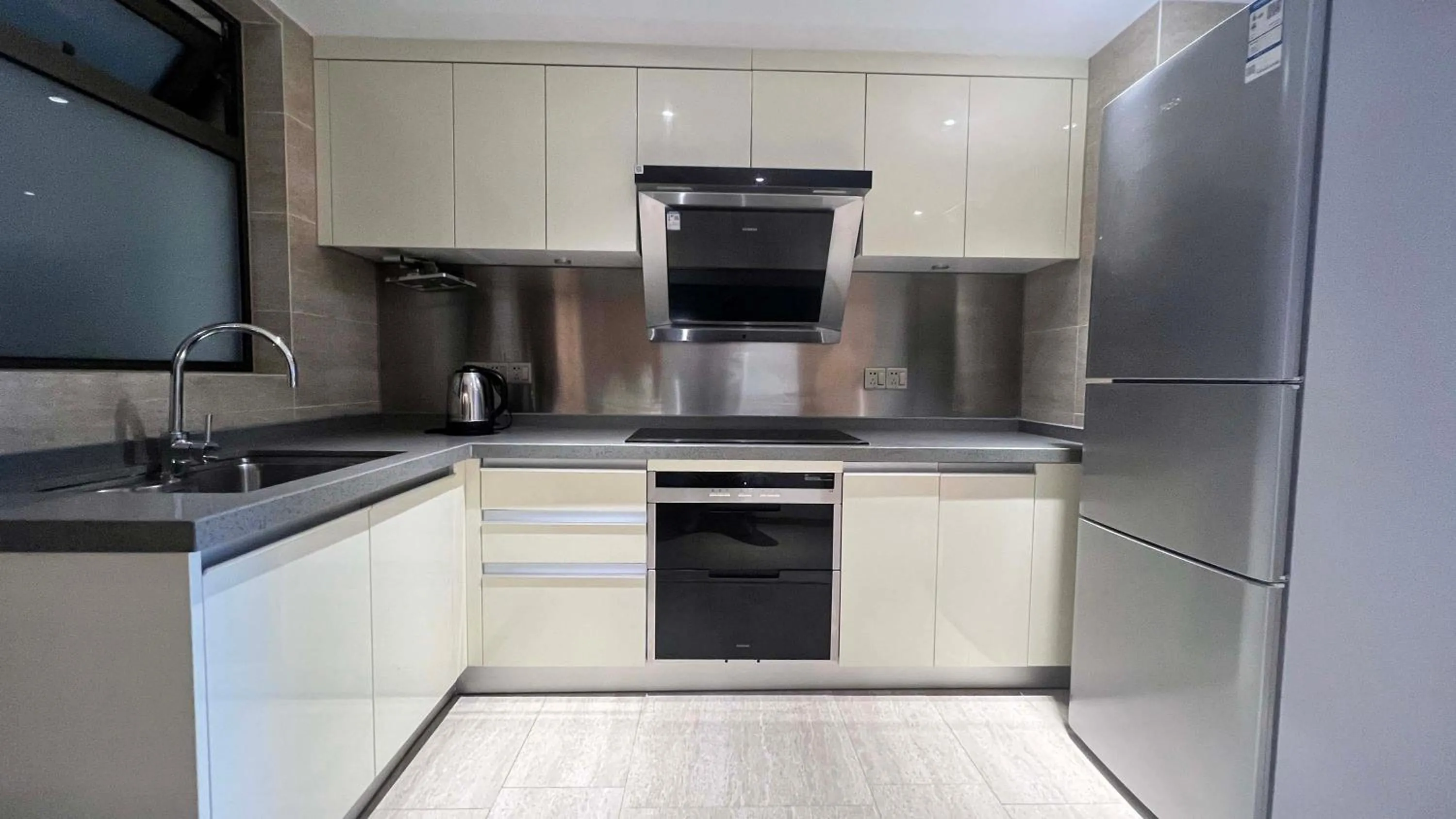 Kitchen or kitchenette in Hongqiao Aegean Sea LOFT Apartment