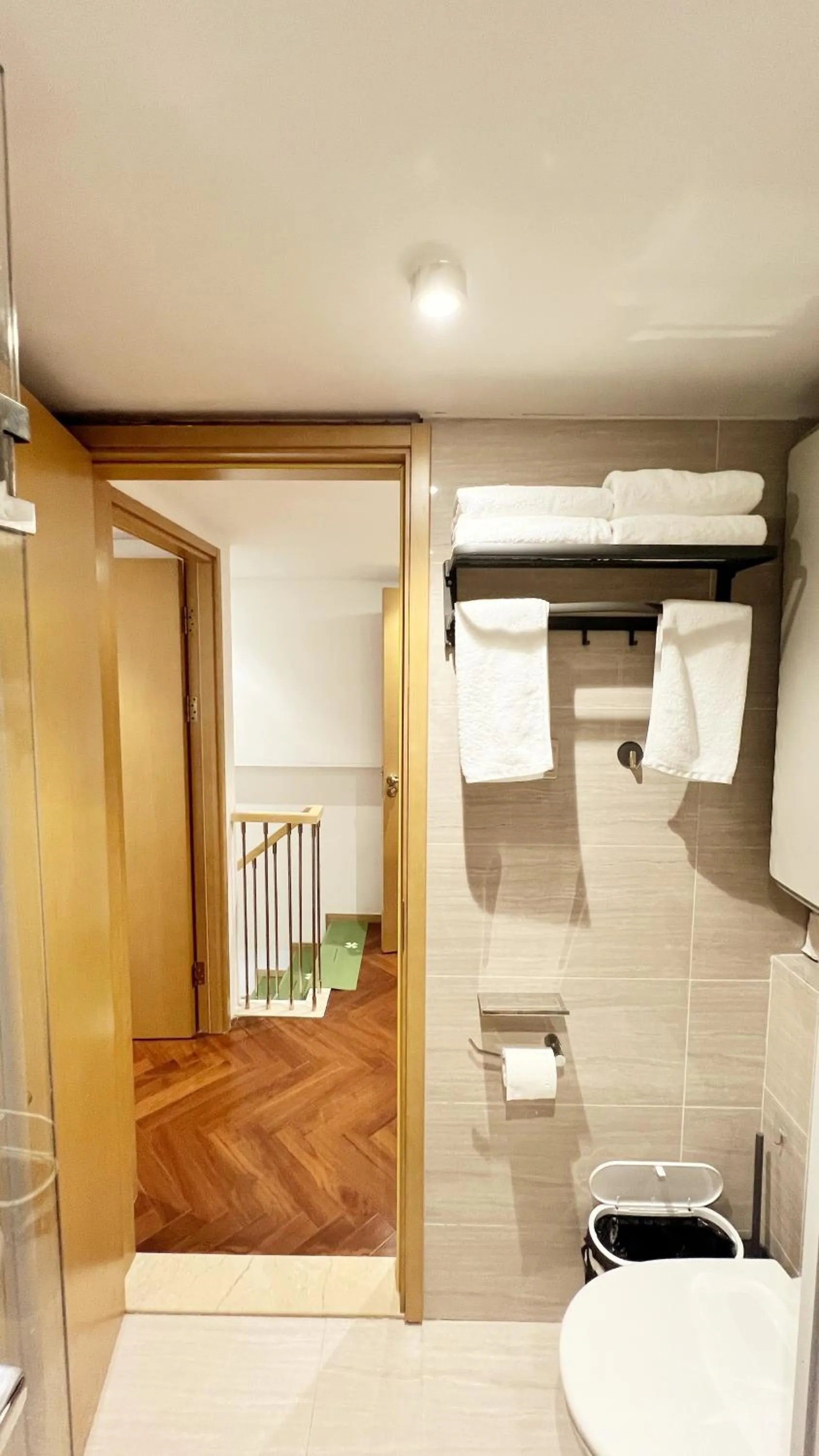 Toilet in Hongqiao Aegean Sea LOFT Apartment