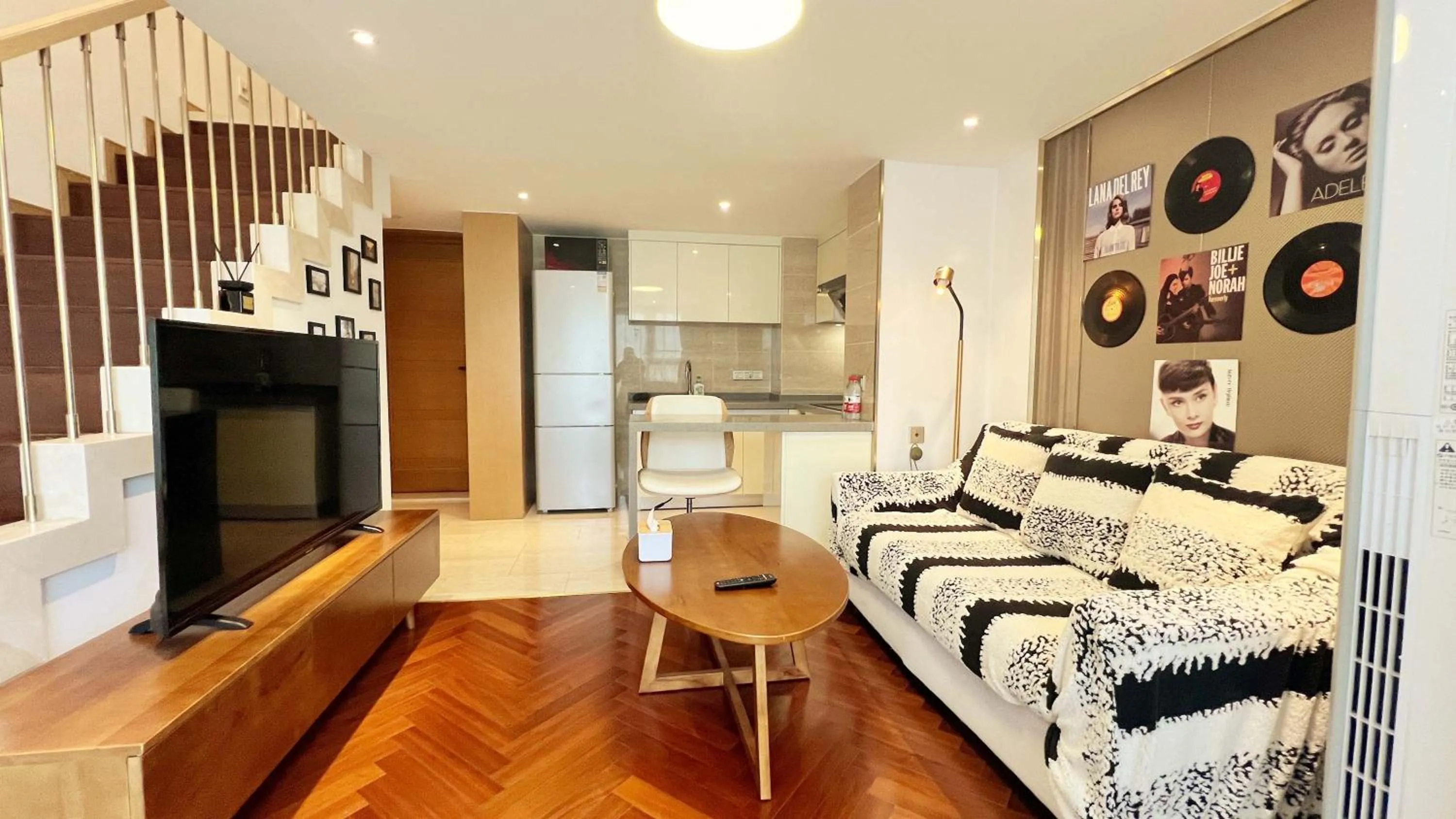 Bed in Hongqiao Aegean Sea LOFT Apartment
