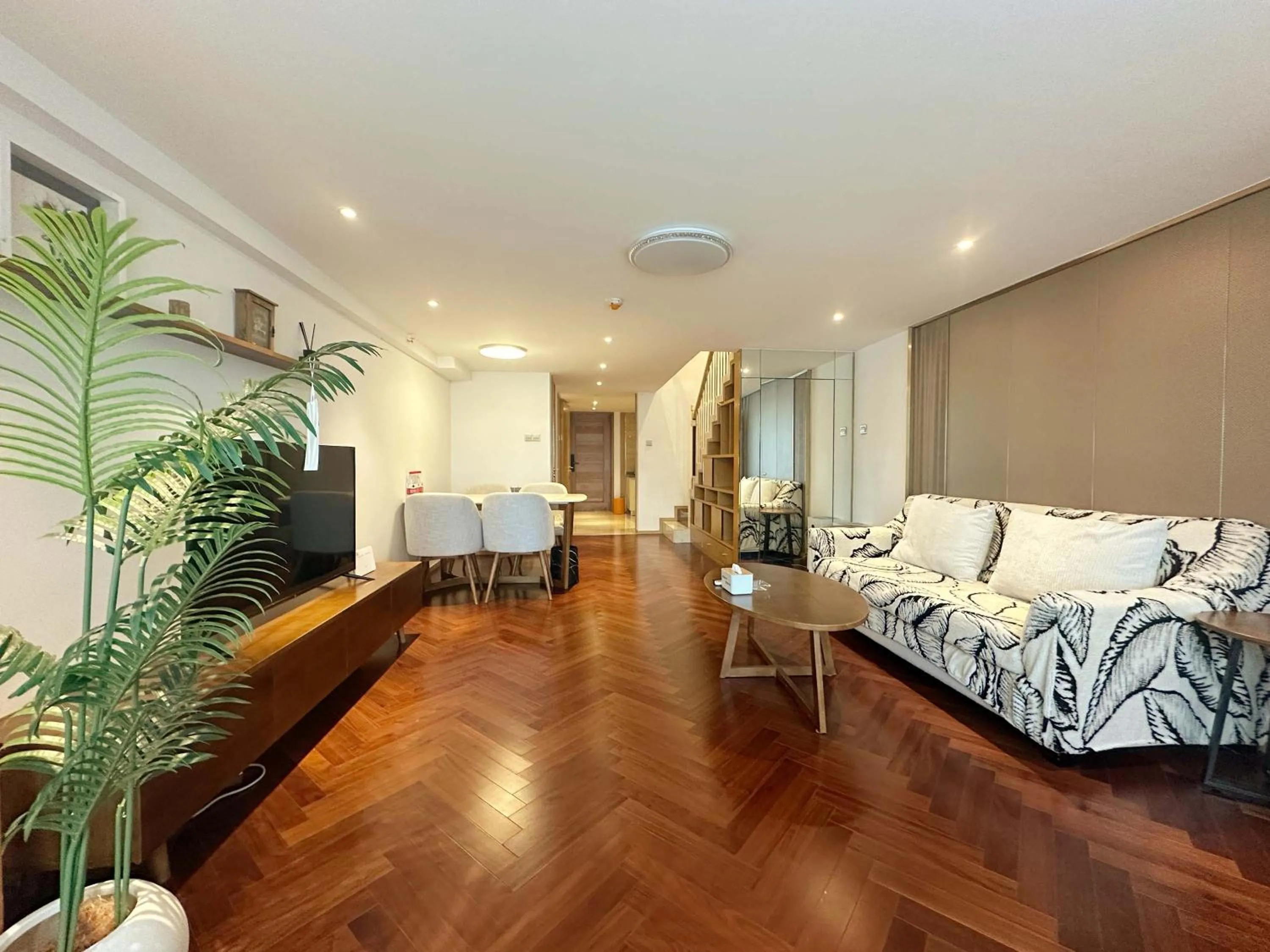 Photo of the whole room in Hongqiao Aegean Sea LOFT Apartment