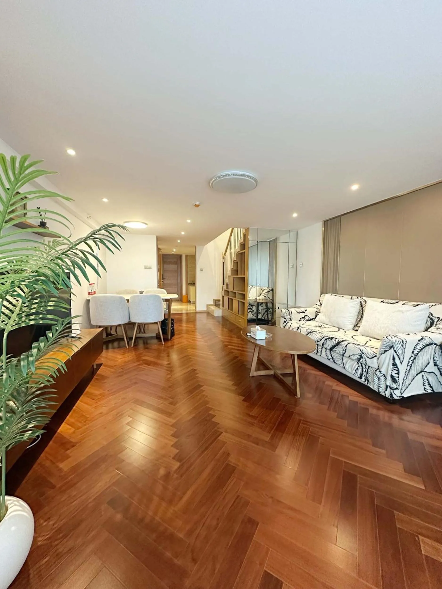 Photo of the whole room in Hongqiao Aegean Sea LOFT Apartment