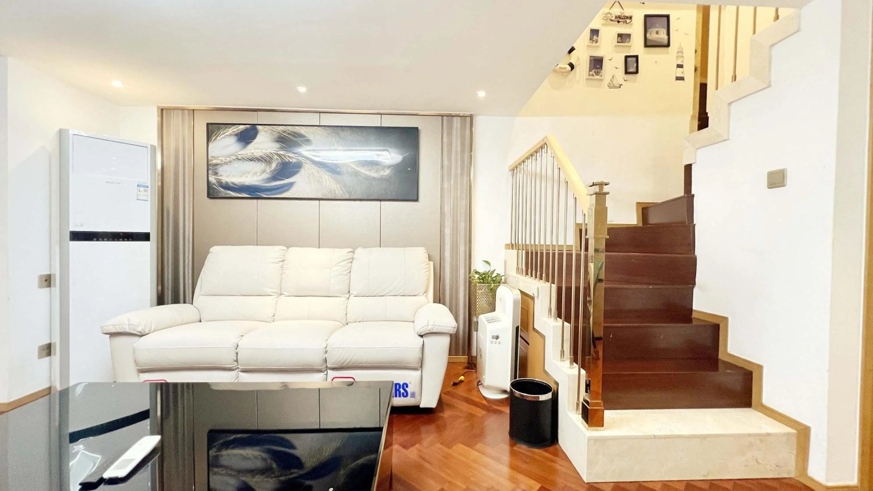Seating area in Hongqiao Aegean Sea LOFT Apartment