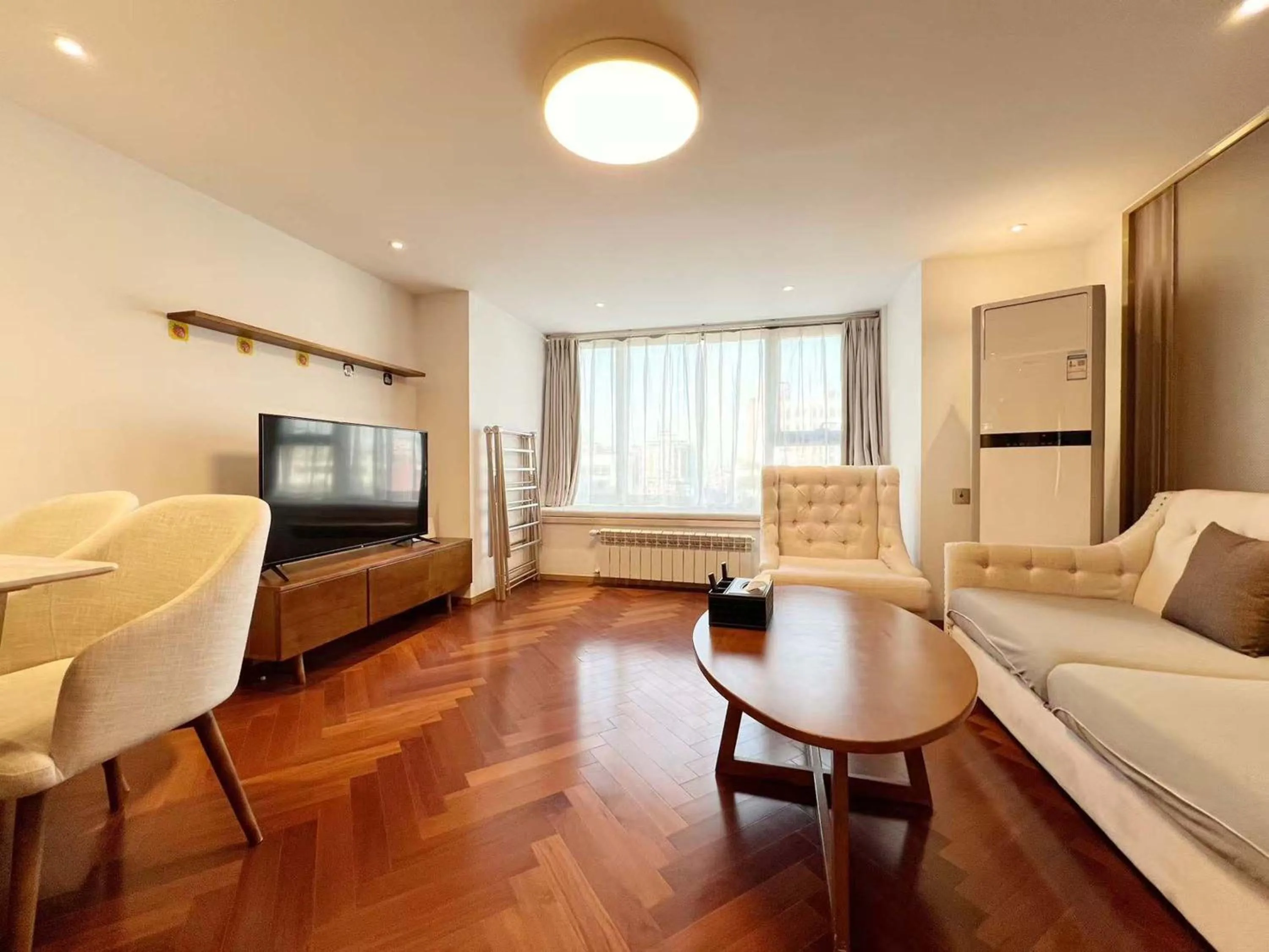 Seating area, Bed in Hongqiao Aegean Sea LOFT Apartment