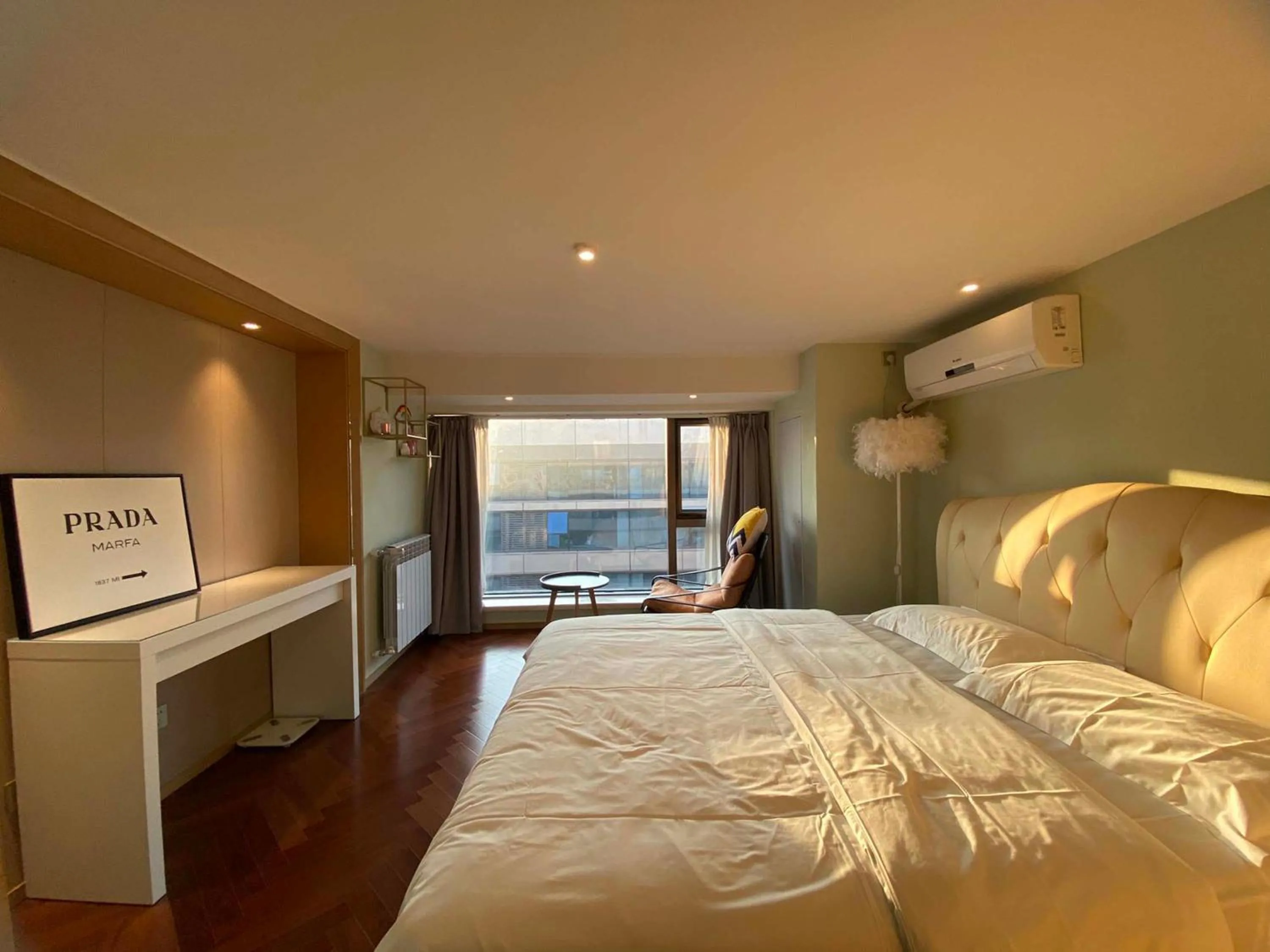 Photo of the whole room, Bed in Hongqiao Aegean Sea LOFT Apartment