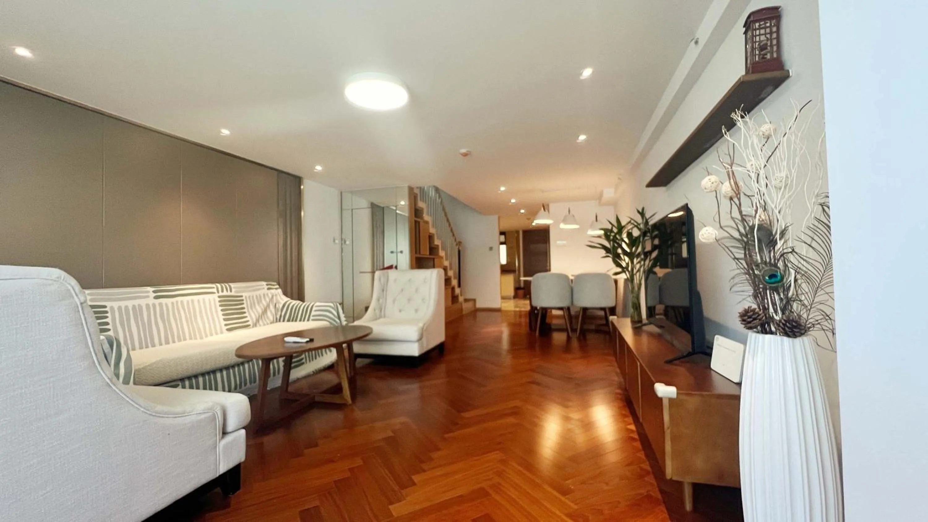 TV and multimedia in Hongqiao Aegean Sea LOFT Apartment