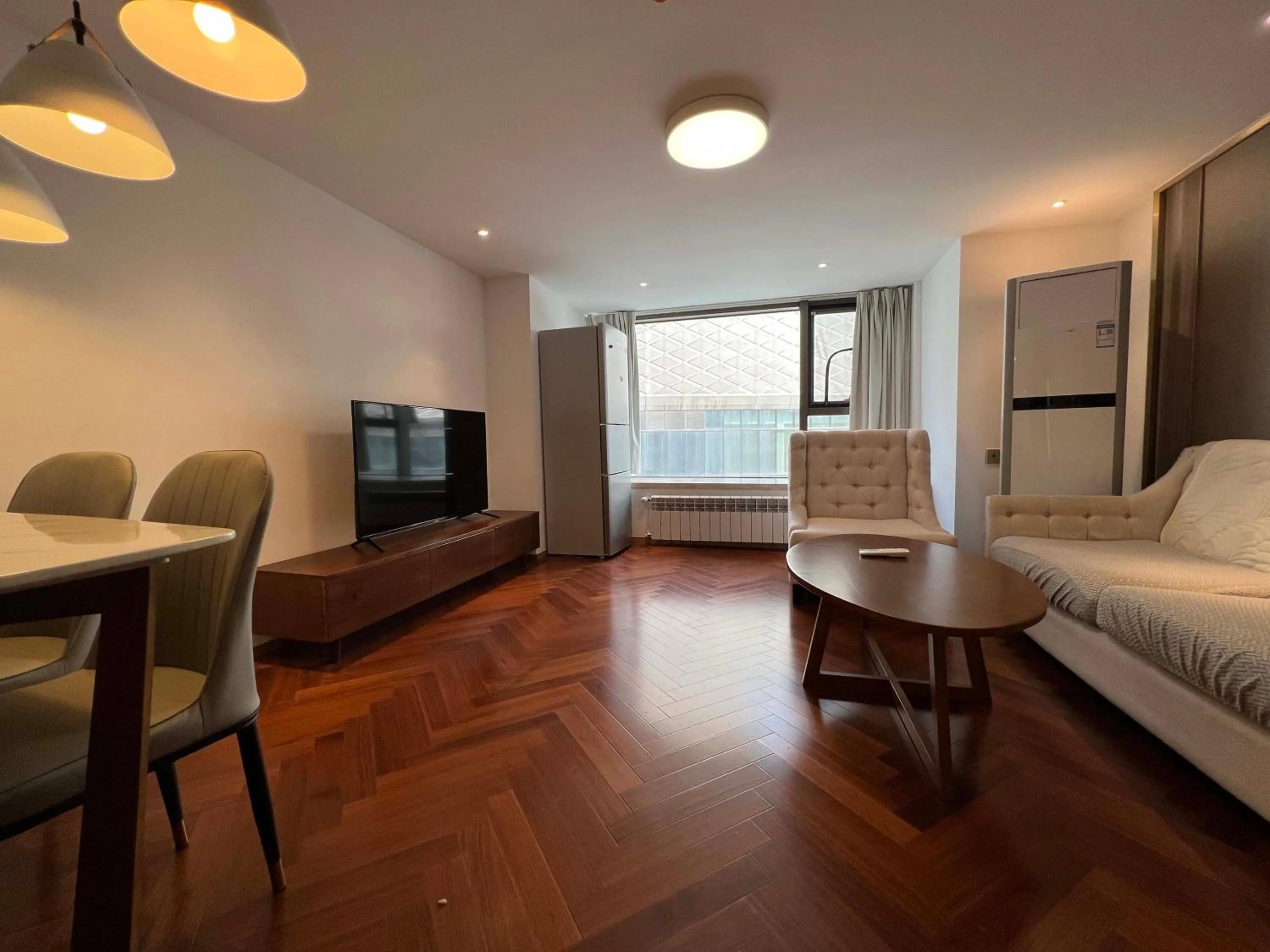 Photo of the whole room, Bed in Hongqiao Aegean Sea LOFT Apartment